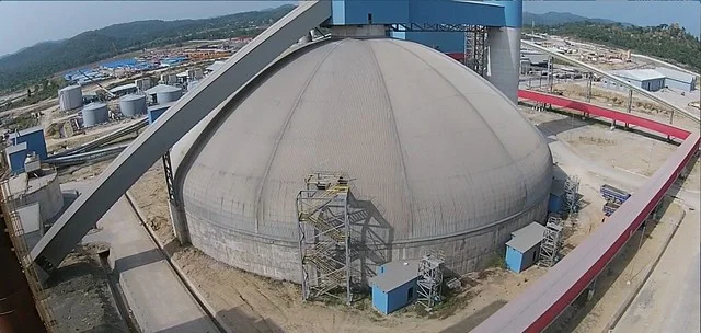 Domo circular para almacenamiento de clinker en la planta de cemento Edo en Nigeria.
