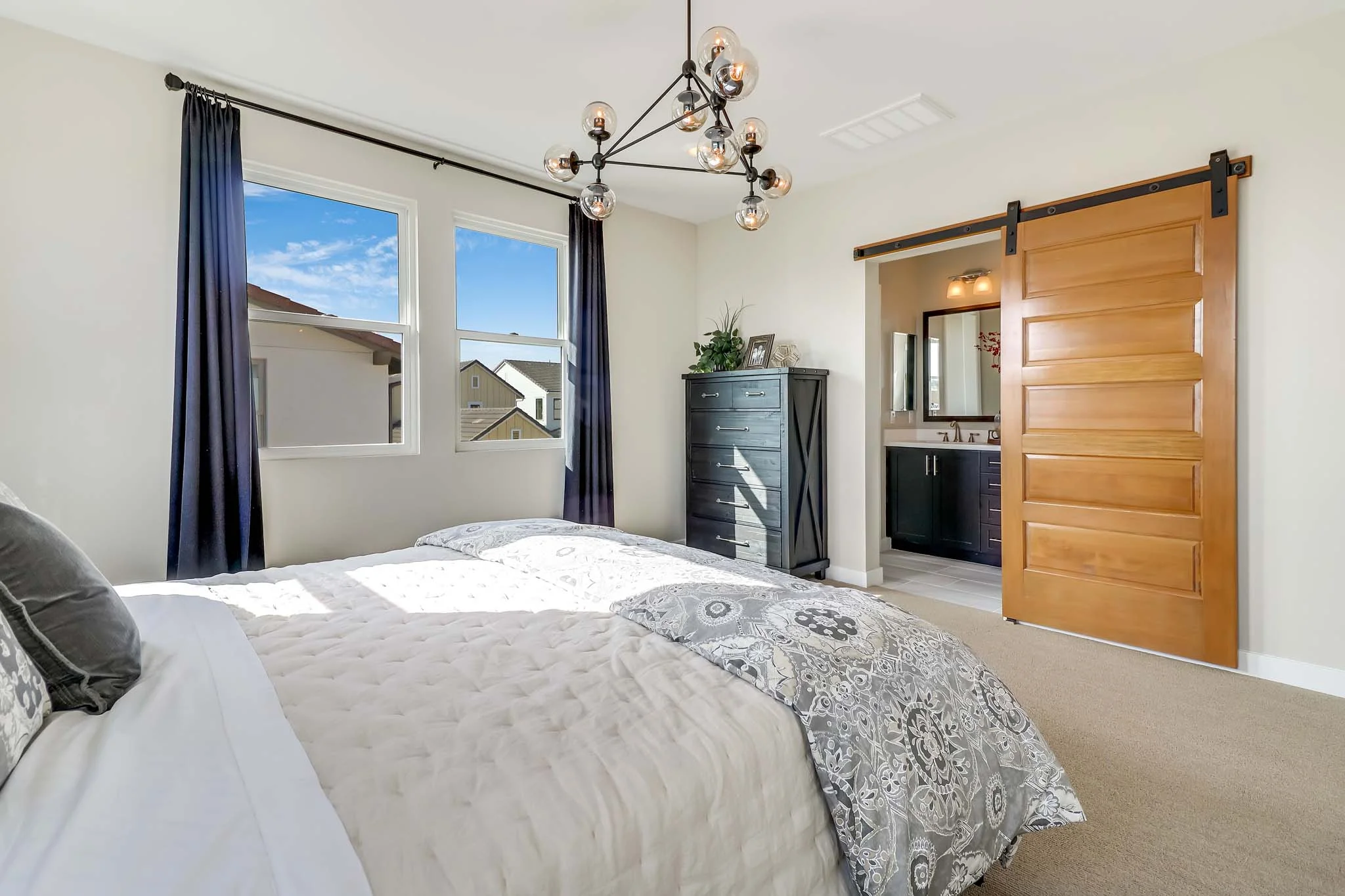 AP2_MasterBedroom_4681.jpg