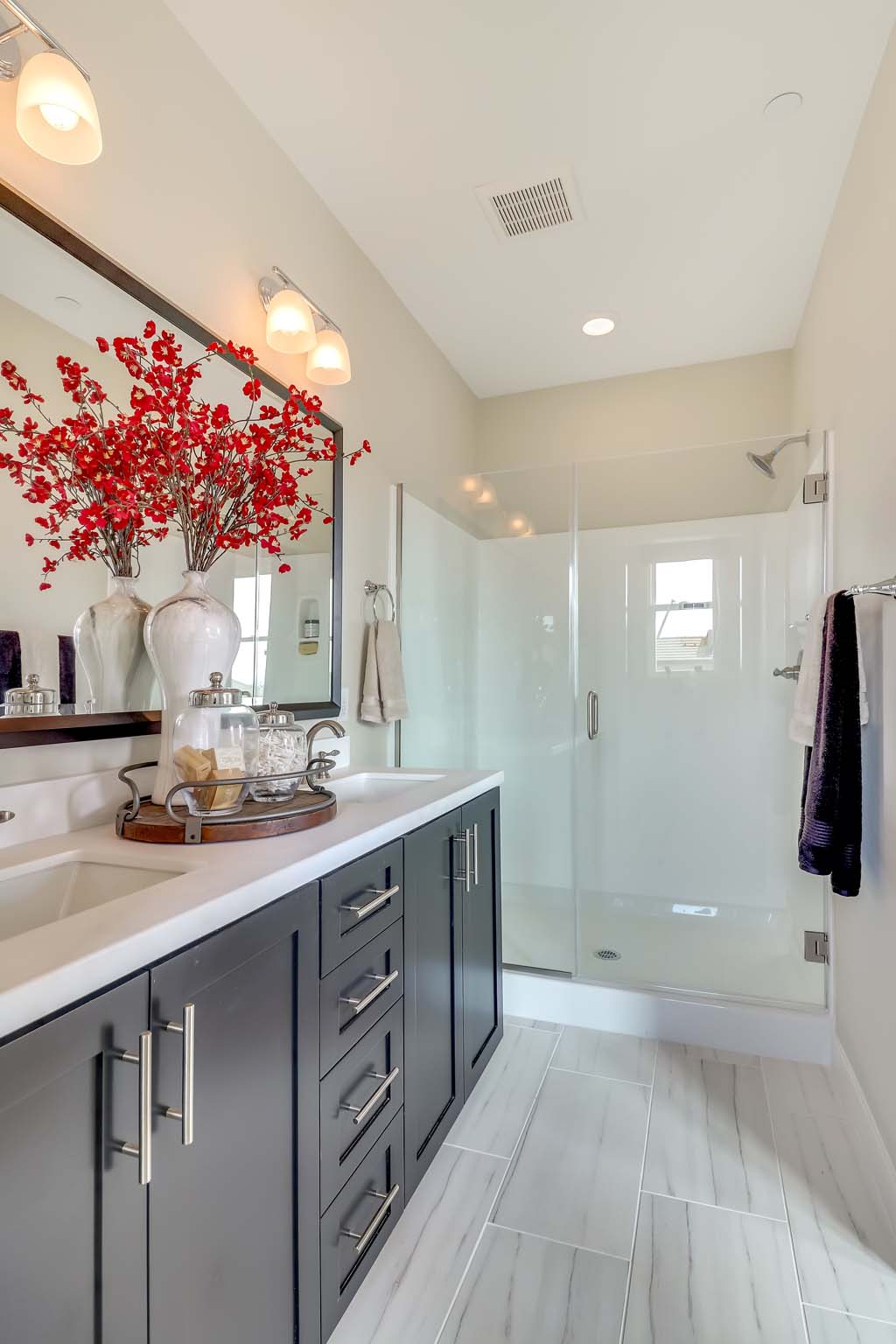 AP2_MasterBedroom_4705.jpg