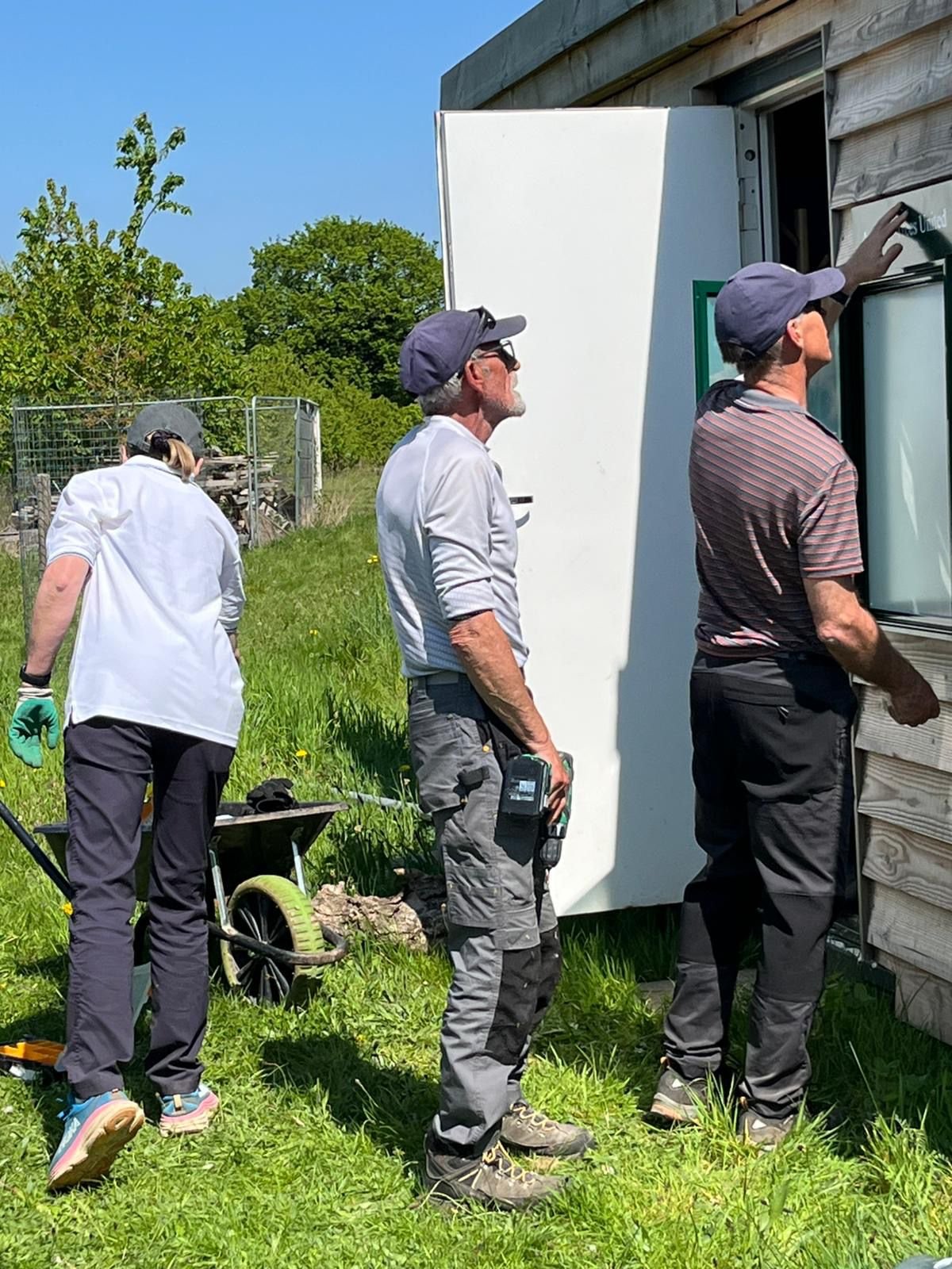 Digging it: The weekly adventures of Volunteer Conservation Teams!