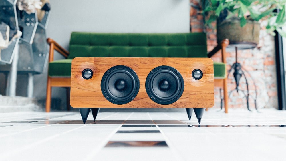 MIN7 by Minfort. One of those most beautiful and cleanest sounding Bluetooth speakers on the market