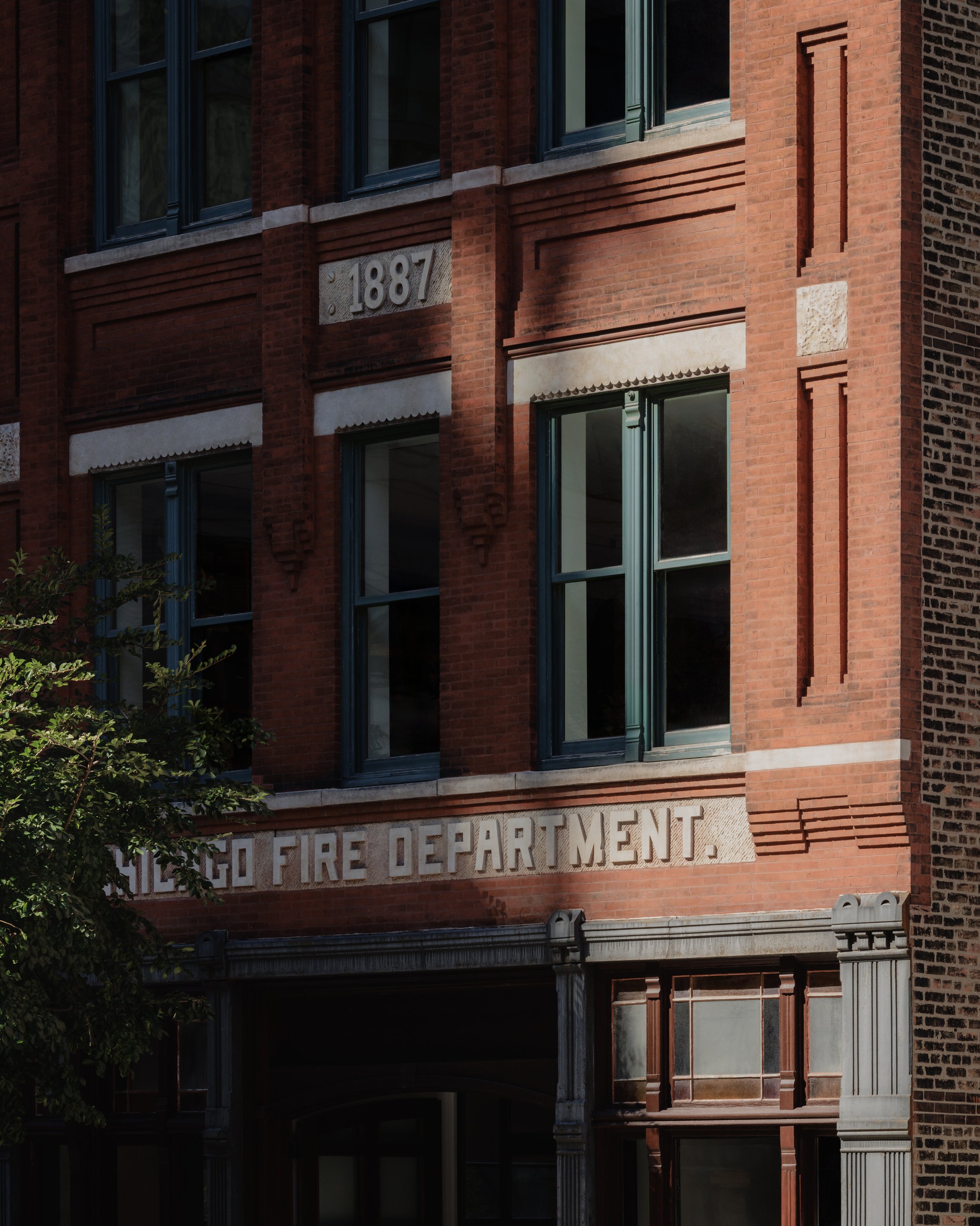 2026.09_Chicago_1887 House-Ext 3-Edit.jpg