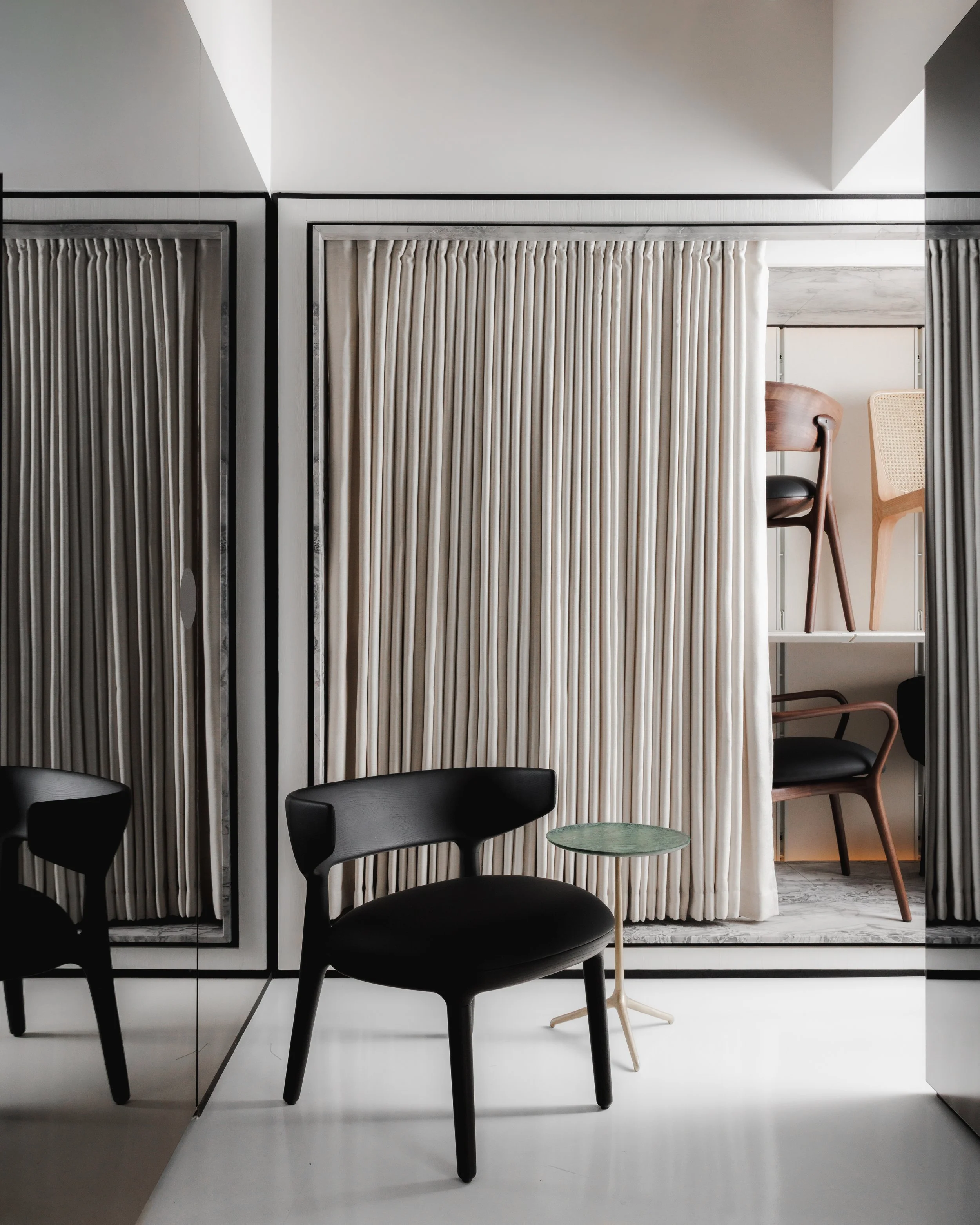 2025.11_NYC_Jader Almeida.NYC showroom-8321.jpg