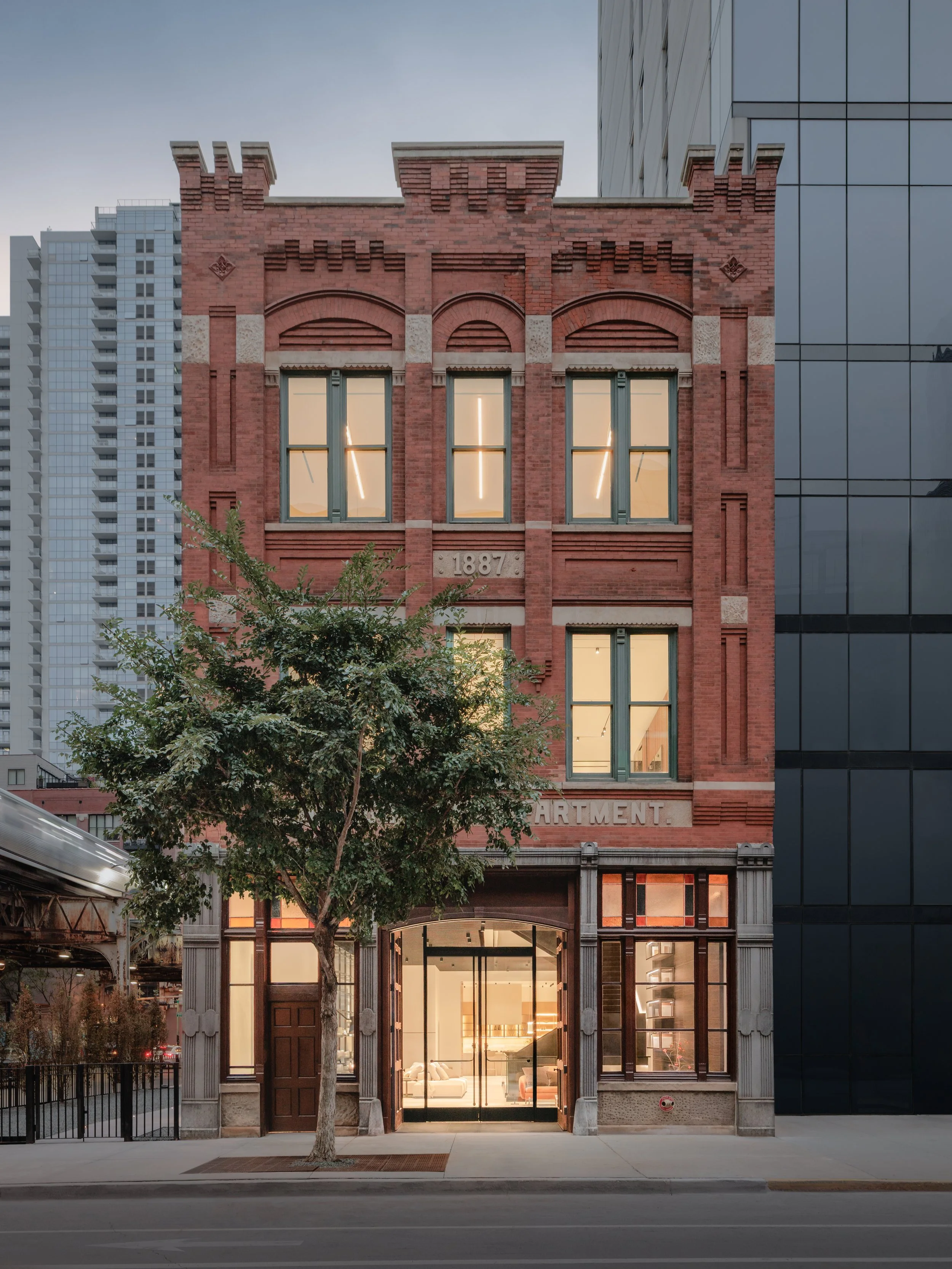 2026.09_Chicago_1887 House-Ext 1b-Edit.jpg