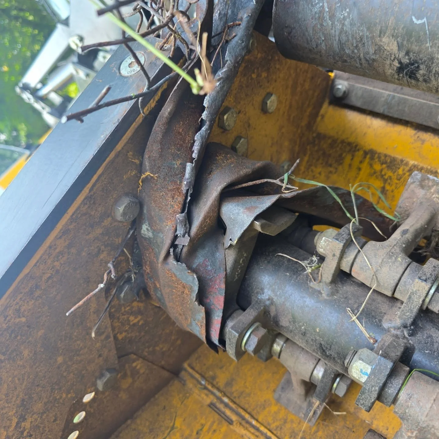 Things what have broken.... Mostly things relating to the f*@&amp;*! land rover... And if you go to the last pic, you'll see how I mostly feel about them breaking...

#td5 #breakdowns #brokenshit #fuckinbrokeit #draenogcountryside #countrysidemanagem