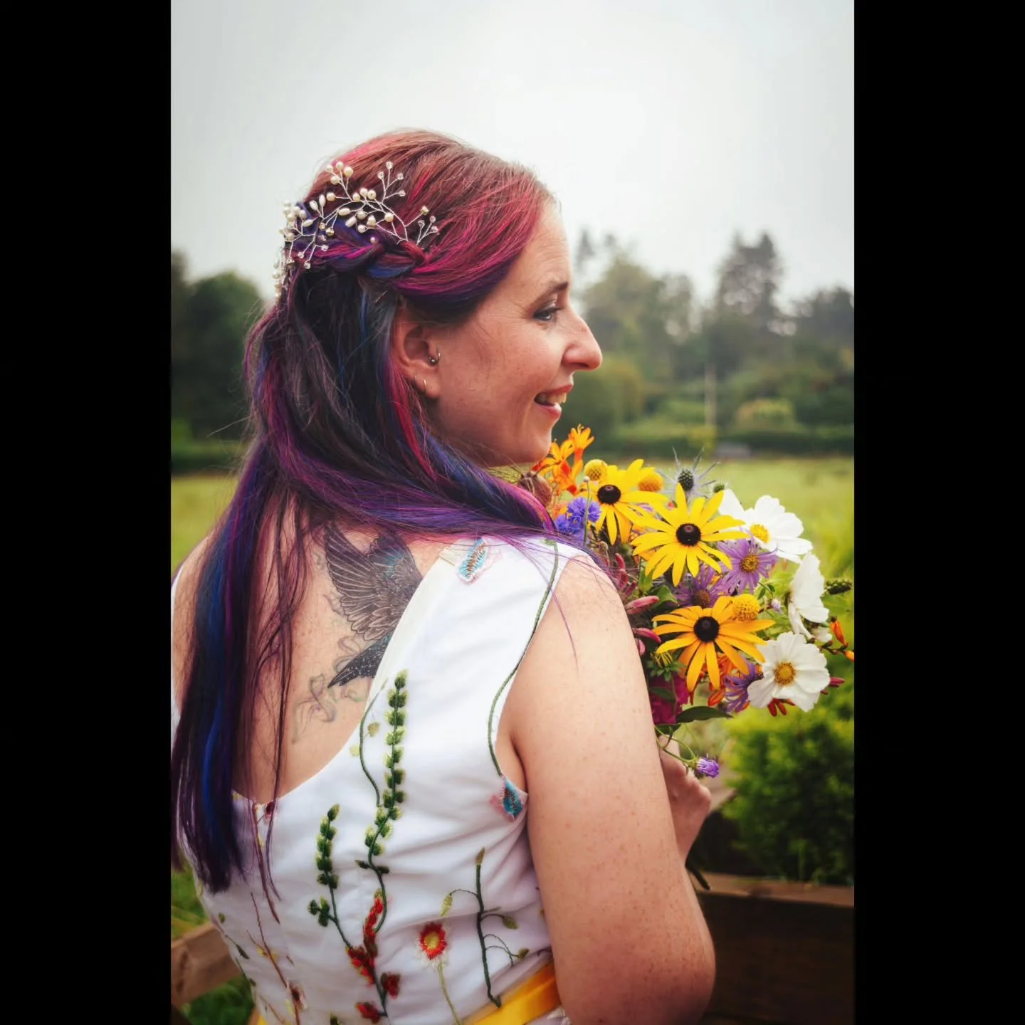 Happy Anniversary Mrs Jones

What a flipping year it's been! Married on the Saturday, few days tootling around Cymru to come home and find Nan in hospital for a massive operation! Life has changed quite drastically, moved in with Nan and you've spent