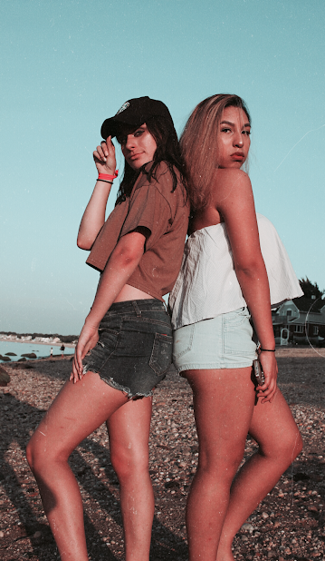 The Hawaiian Dancer &amp; The Rose
