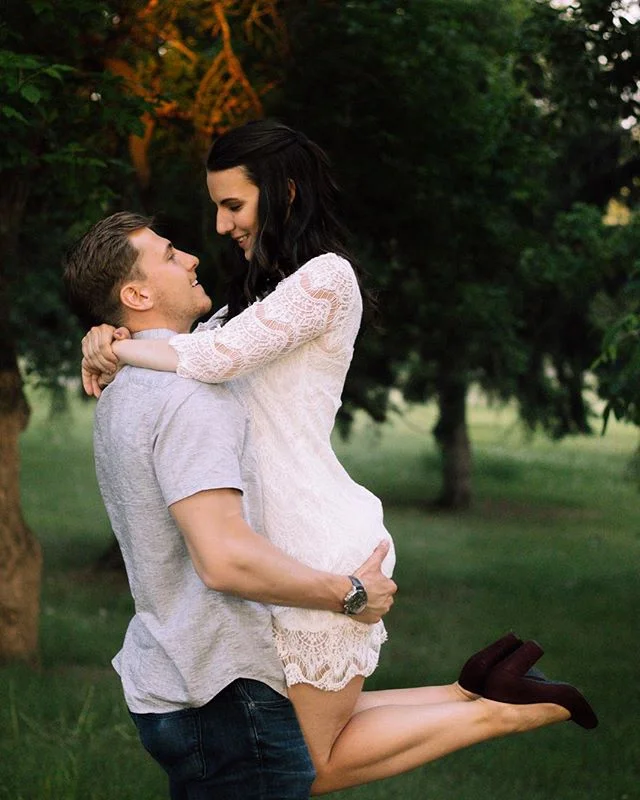 Not so patiently waiting for this beautiful greenery to return and for another shoot with this beautiful couple! 🌱 &bull;
&bull;
#brandonmb #brandonphotographer #couplesphotography #engagement #manitoba #wheatcity #onanolemb #clearlakemb #mbphotogra