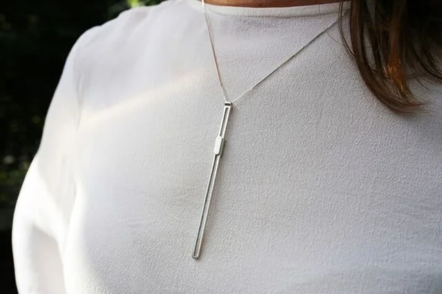 Choose from titanium, silver or gold on an adjustable chain. Personalise your scroll bar necklace and scroll to your hearts content 💙