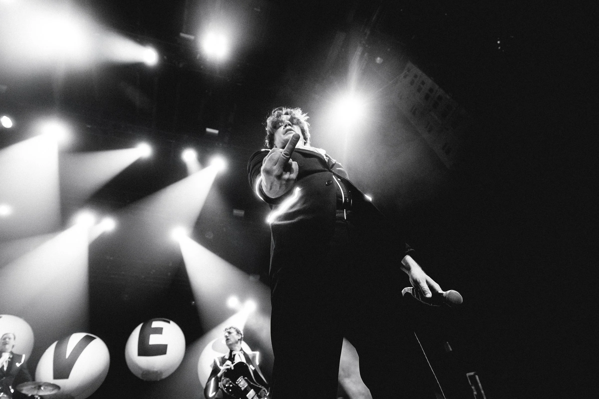 The Hives-2.jpg
