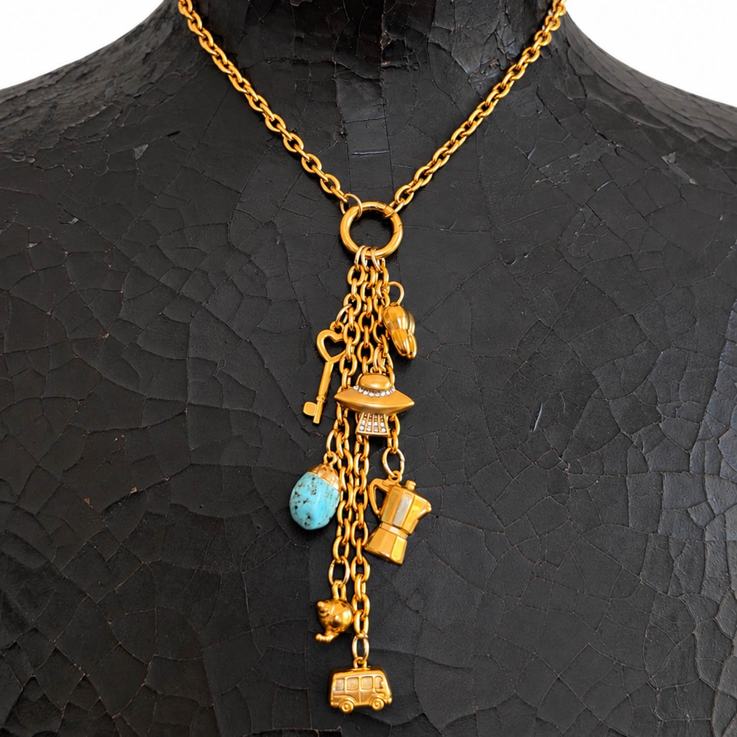 PB_R2_Turquiose_Golden_Dangle_Necklance_neck.jpg
