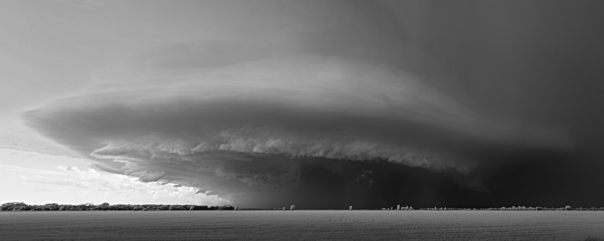 Saucer over Grasslands.jpg