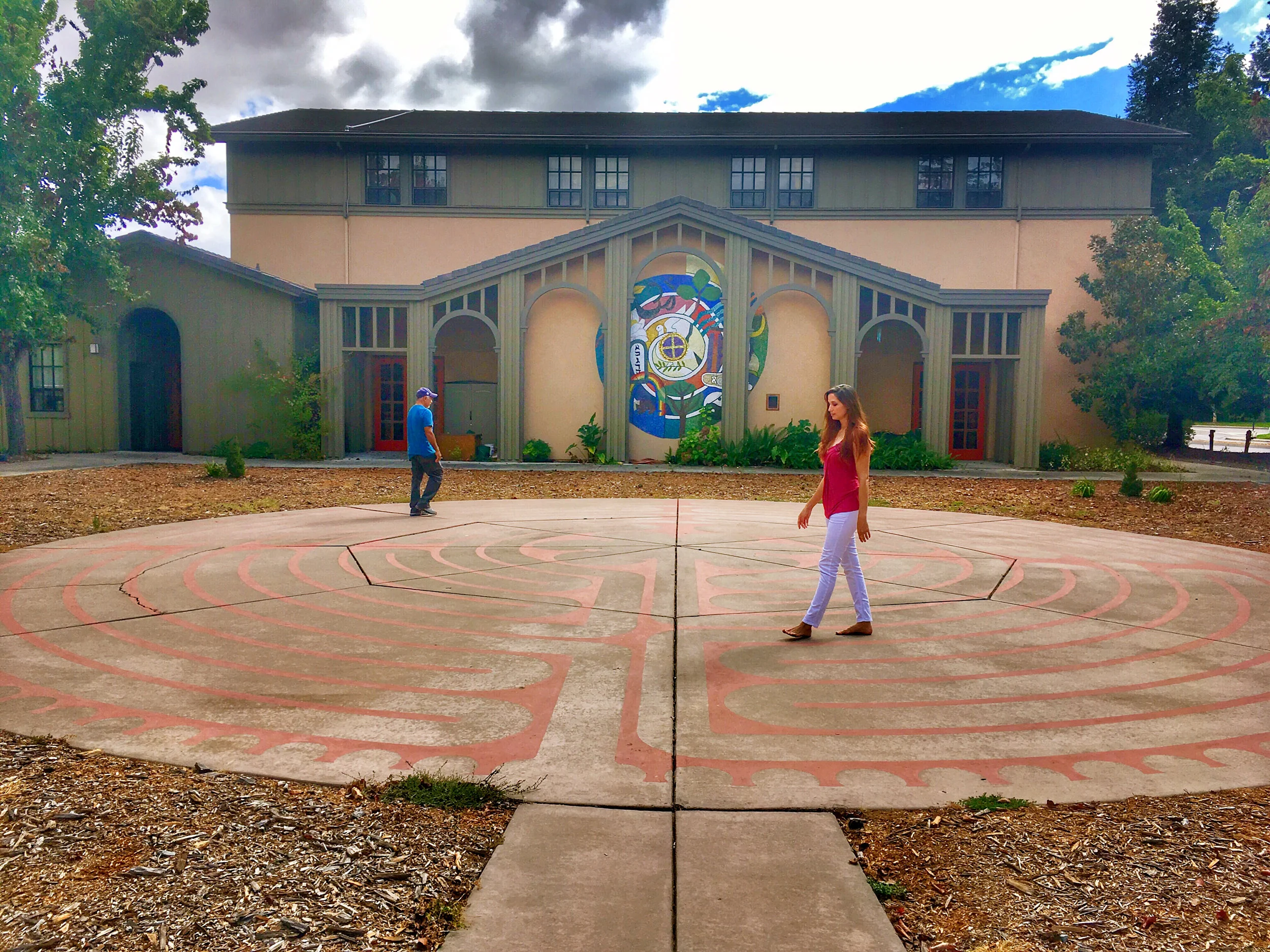 labyrinth walk w: vatti.JPG