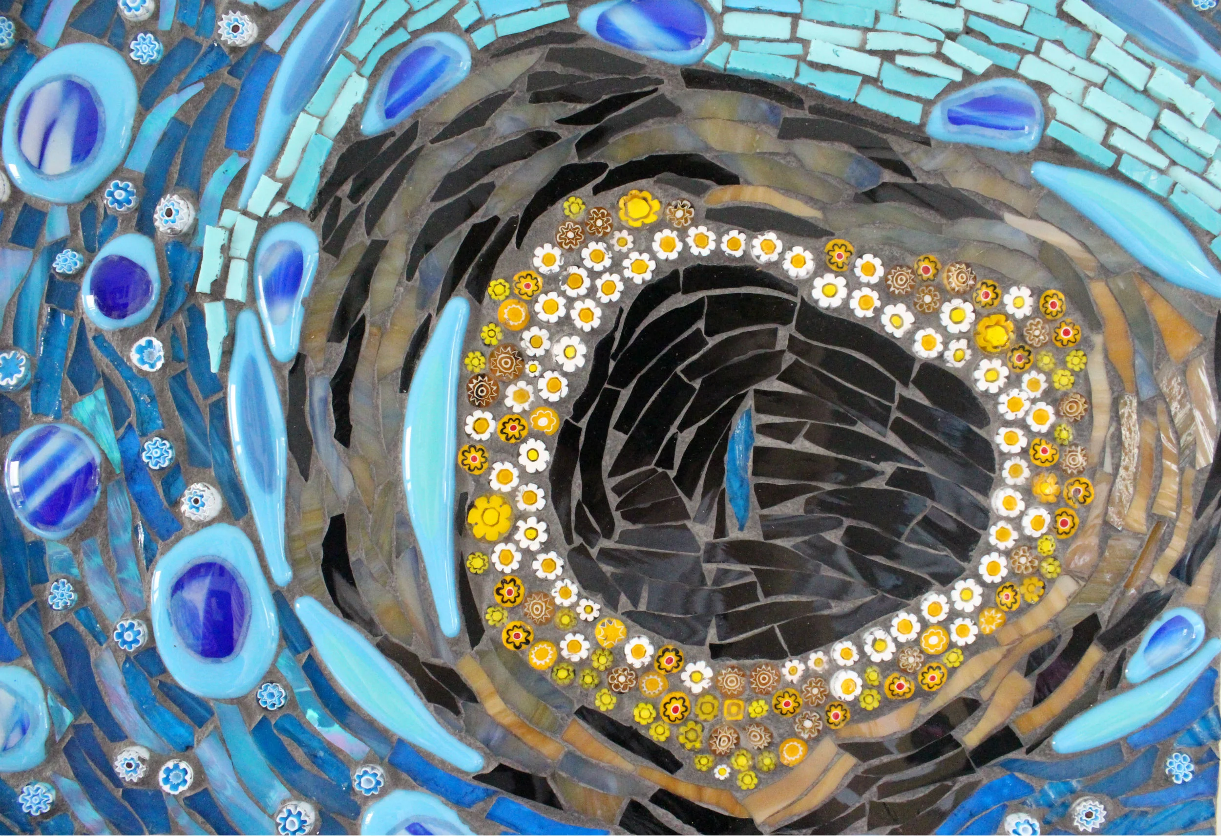 Eye of the Blue Devil Fish (Millefiori, Stained Glass, Glass Fusions, Smalti)