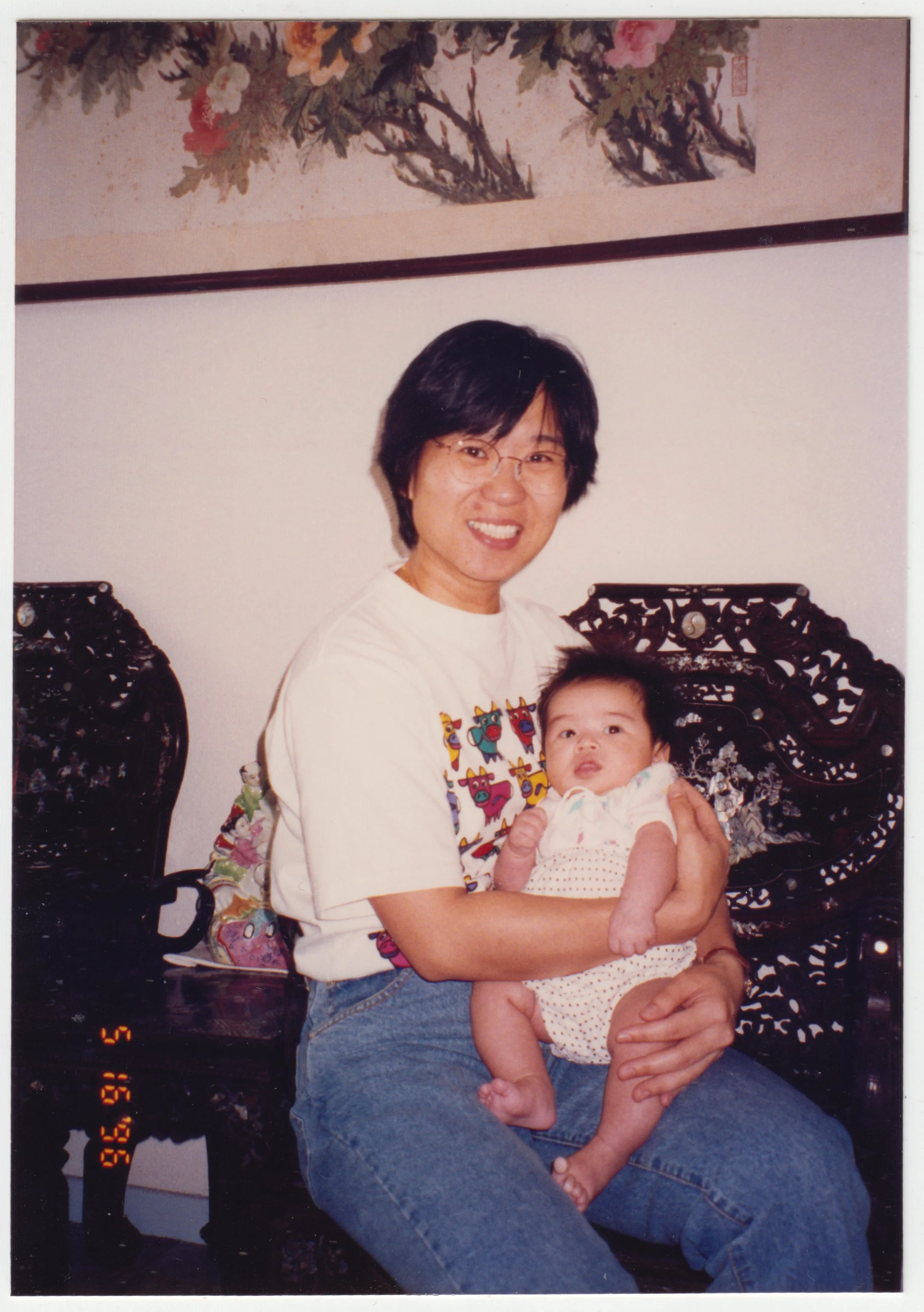 表姨媽(Eva So) & Charlotte at home on 19/F, taken on 16 May 1996.