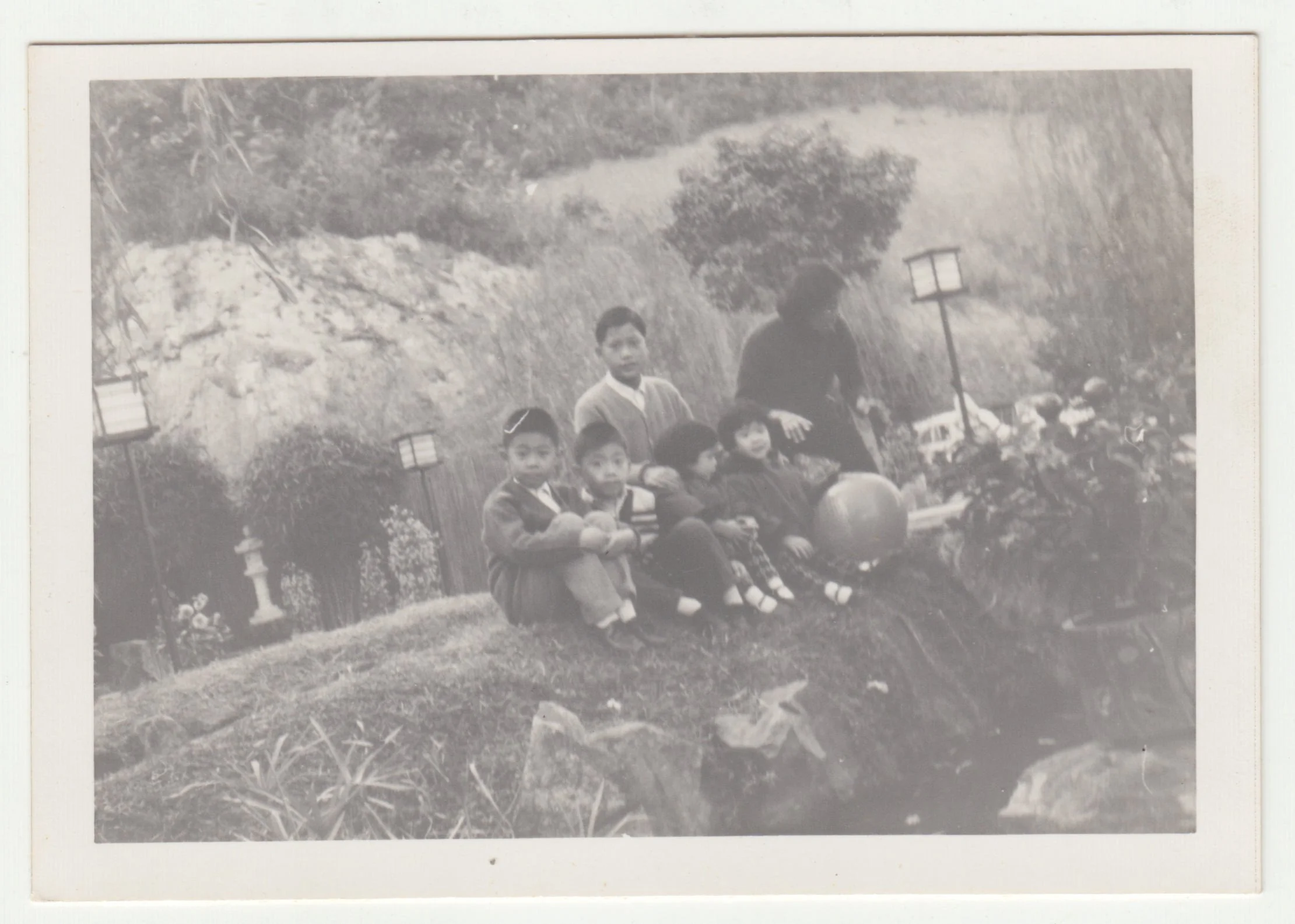 德群表叔公 with Uncle Edward, Uncle William, Mum & EE, c. 1967 - 1968.