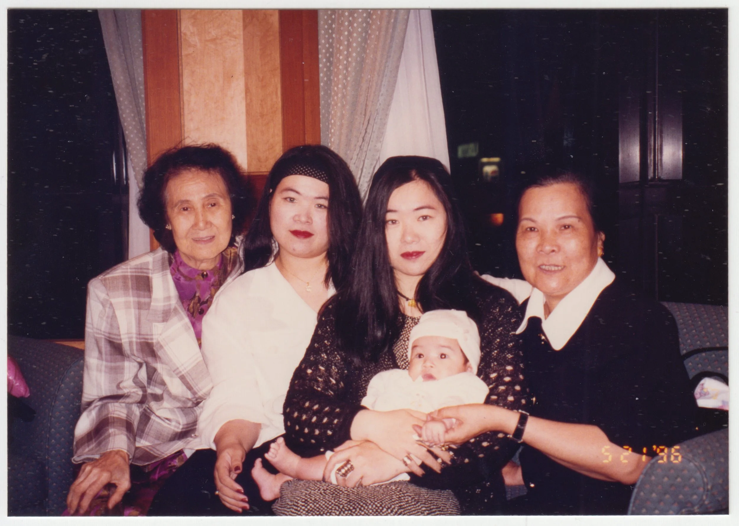 no. 00210 / 姨太婆, Mum, Charlotte, EE & Grandma at Grandpa's birthday banquet, taken on 21 May 1996.