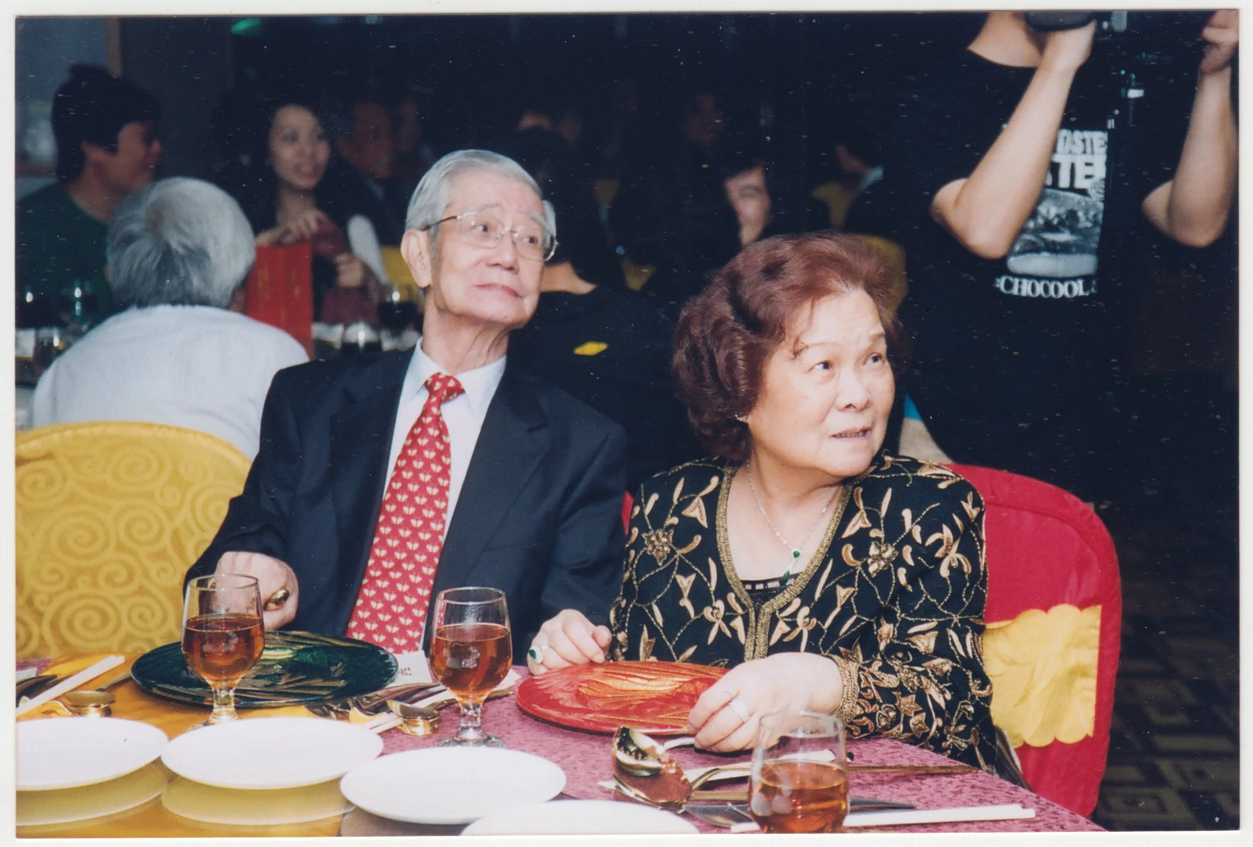 no. 00124 / Grandpa & Grandma at a Steve Tang's Wedding Banquet, c. 2006-2007. Behind them, you can also see Uncle Day, Sai EE, Charlotte & Uncle William. We are no longer on speaking terms with the family of 五叔婆.