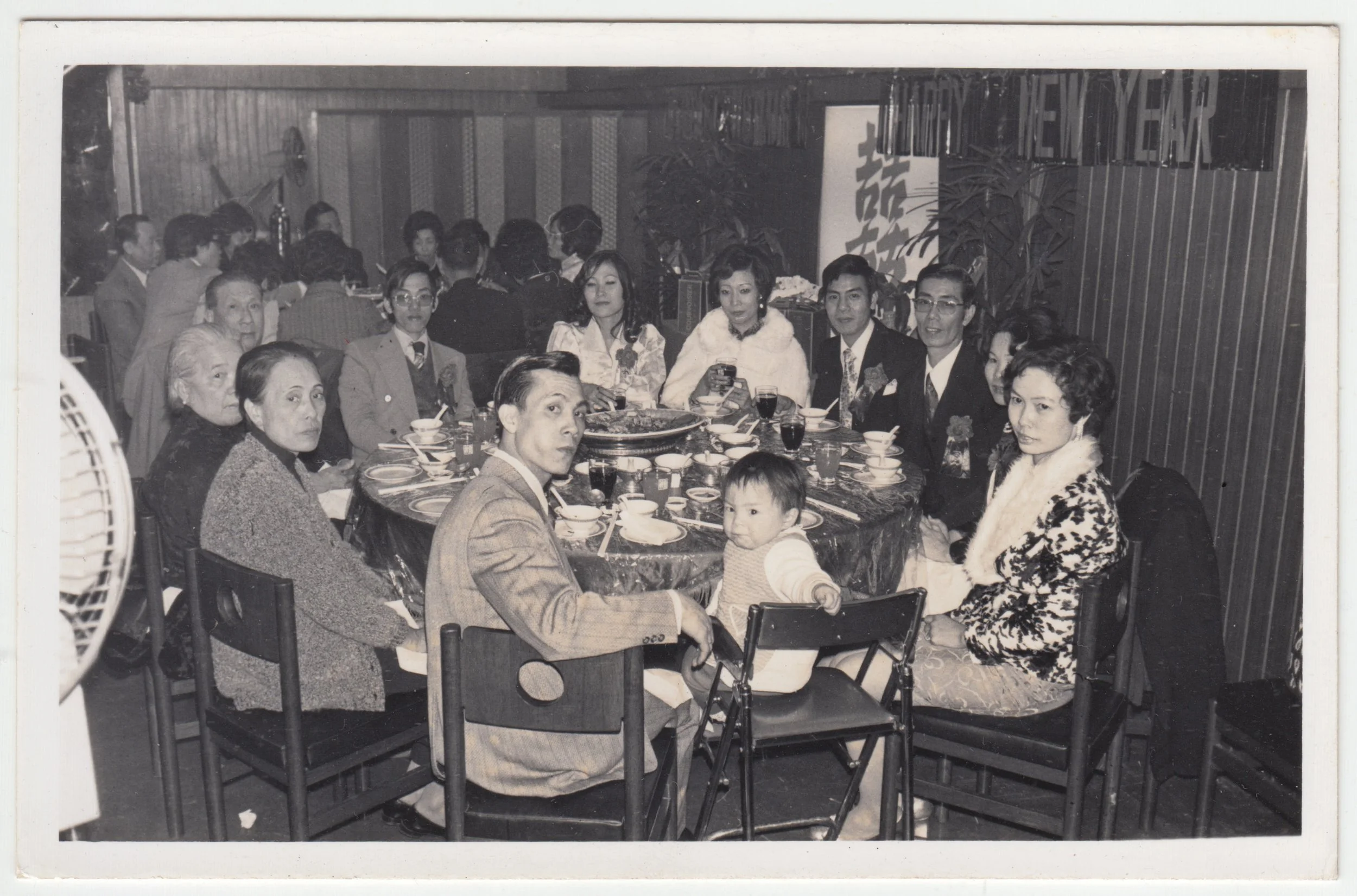 五叔公’s Wedding, c. 1970s.

At the table: 五叔公, Grandpa, Grandma, 三叔婆, Uncle Day, 三叔公, 7 姨太婆, ?, ?, Tsui Wai Yuen 表叔公,  五叔婆’s sister, 五叔婆