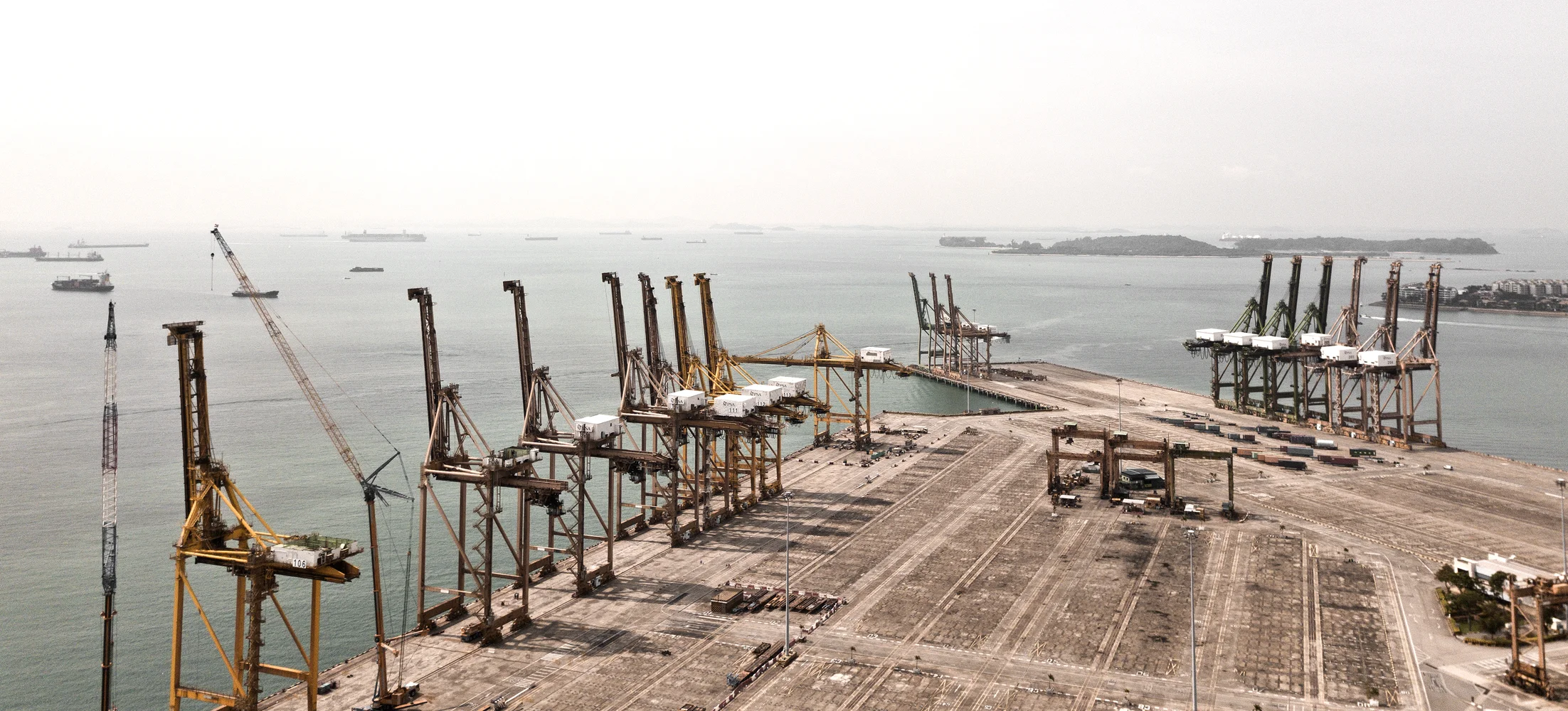  THE SECOND BUSIEST PORT IN THE WORLD - PORT OF SINGAPORE 