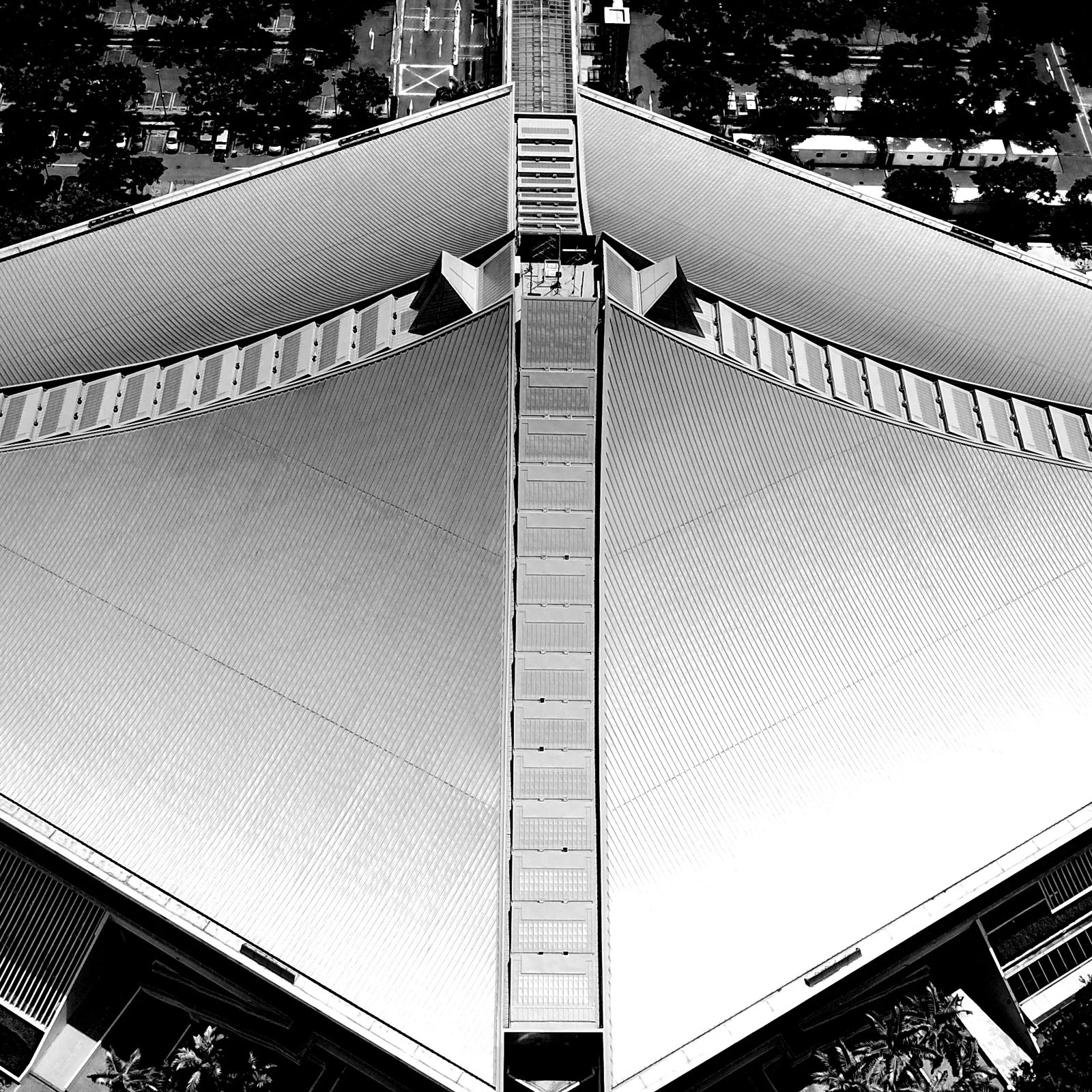  DESIGNED BY JAPANESE ARCHITECT KENZO TANGE - SINGAPORE INDOOR STADIUM 