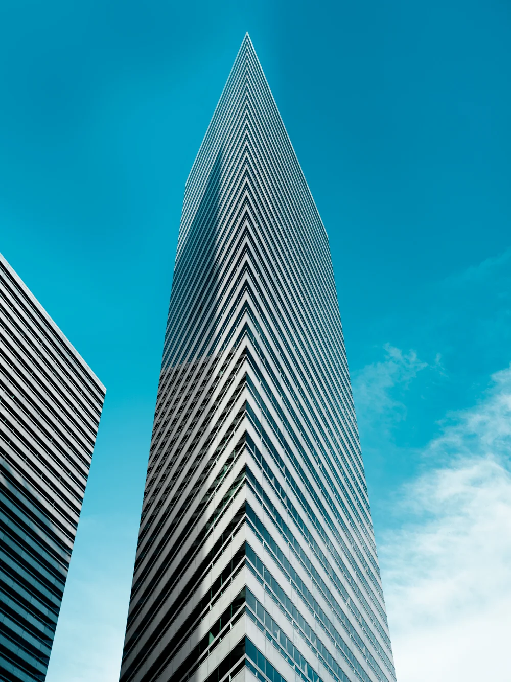  LOOKING SHARP - THE GATEWAY DESIGNED BY ARCHITECT I.M. PEI 