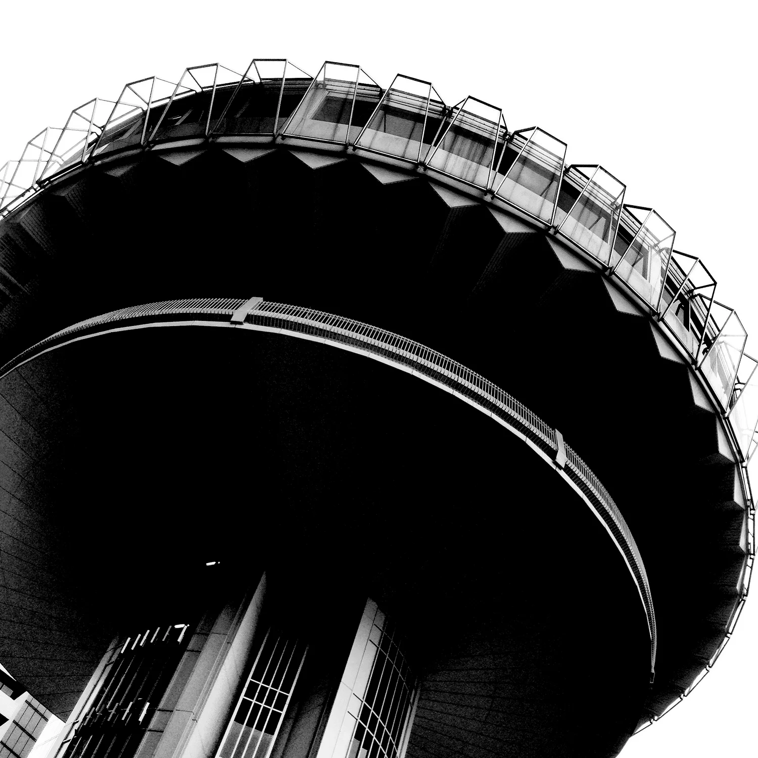  OUE TOWER AT COLLYER QUAY 