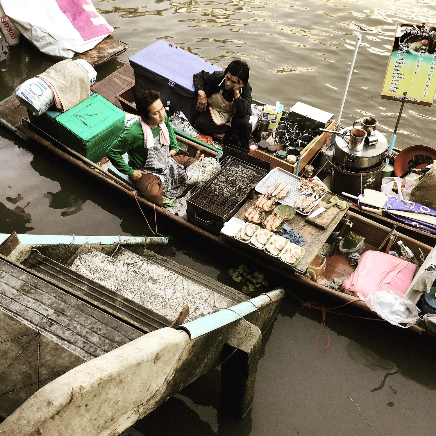 Floating-Market1-WEB.jpg