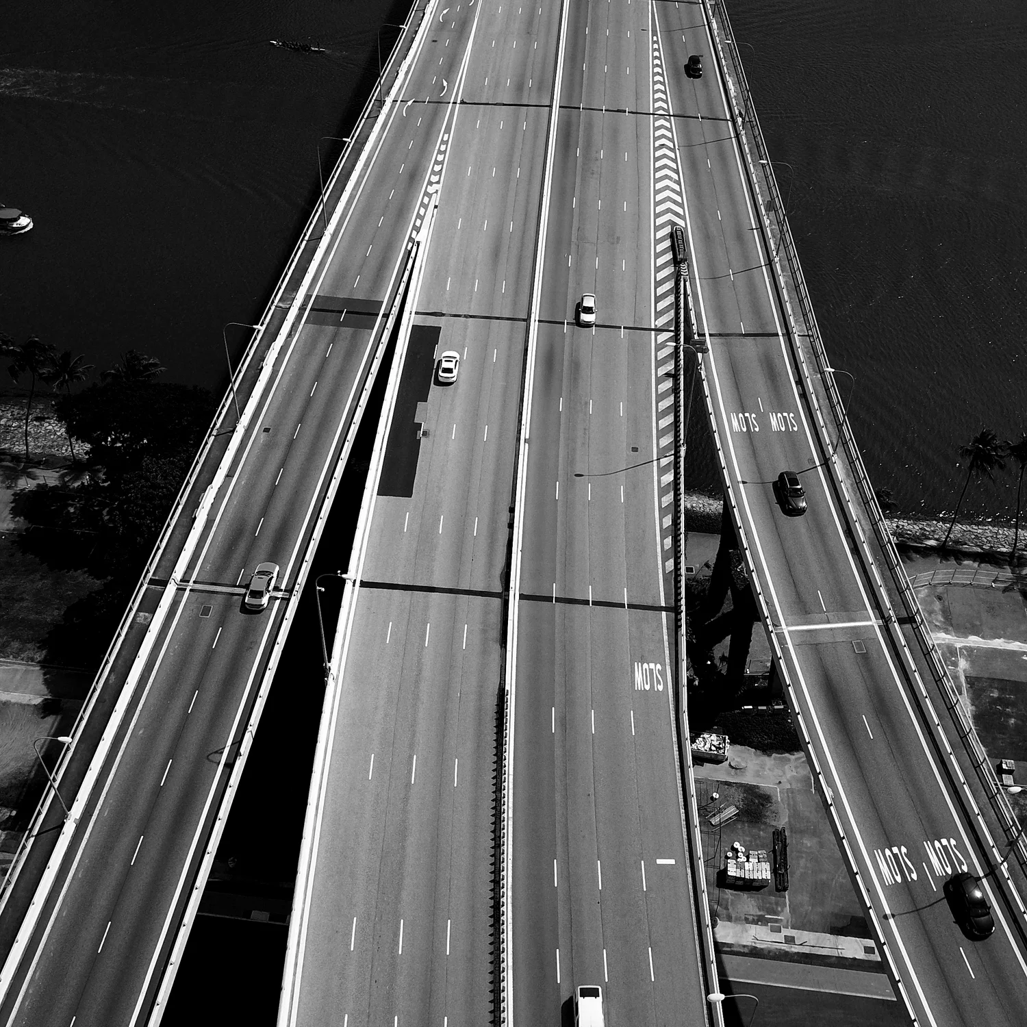 FREEWAY ON A SUNDAY - BENJAMIN SHEARES BRIDGE 
