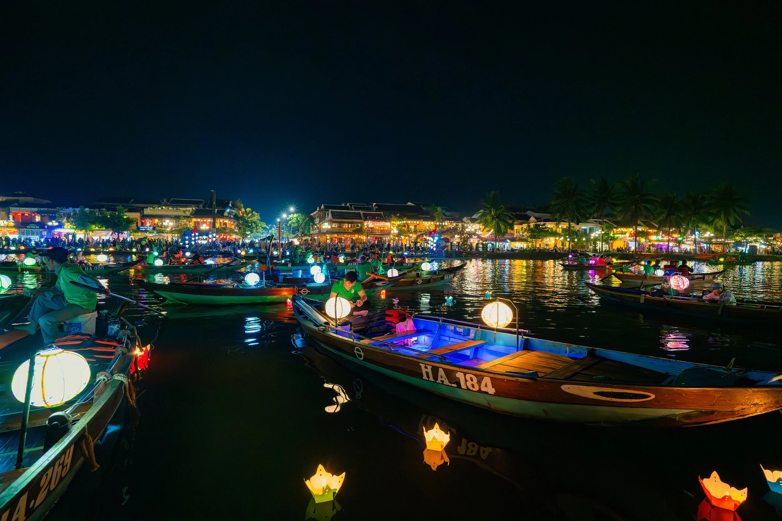  HOI AN ANCIENT TOWN - VIETNAM 