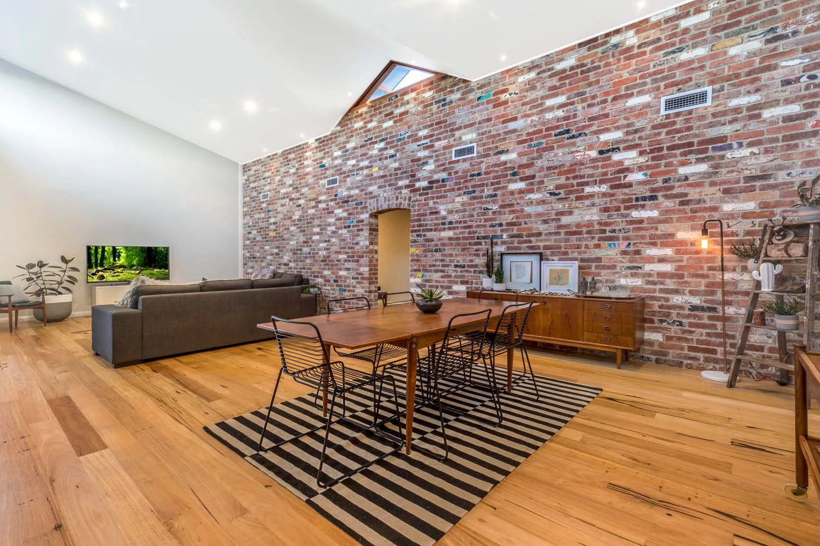 brick.jpg