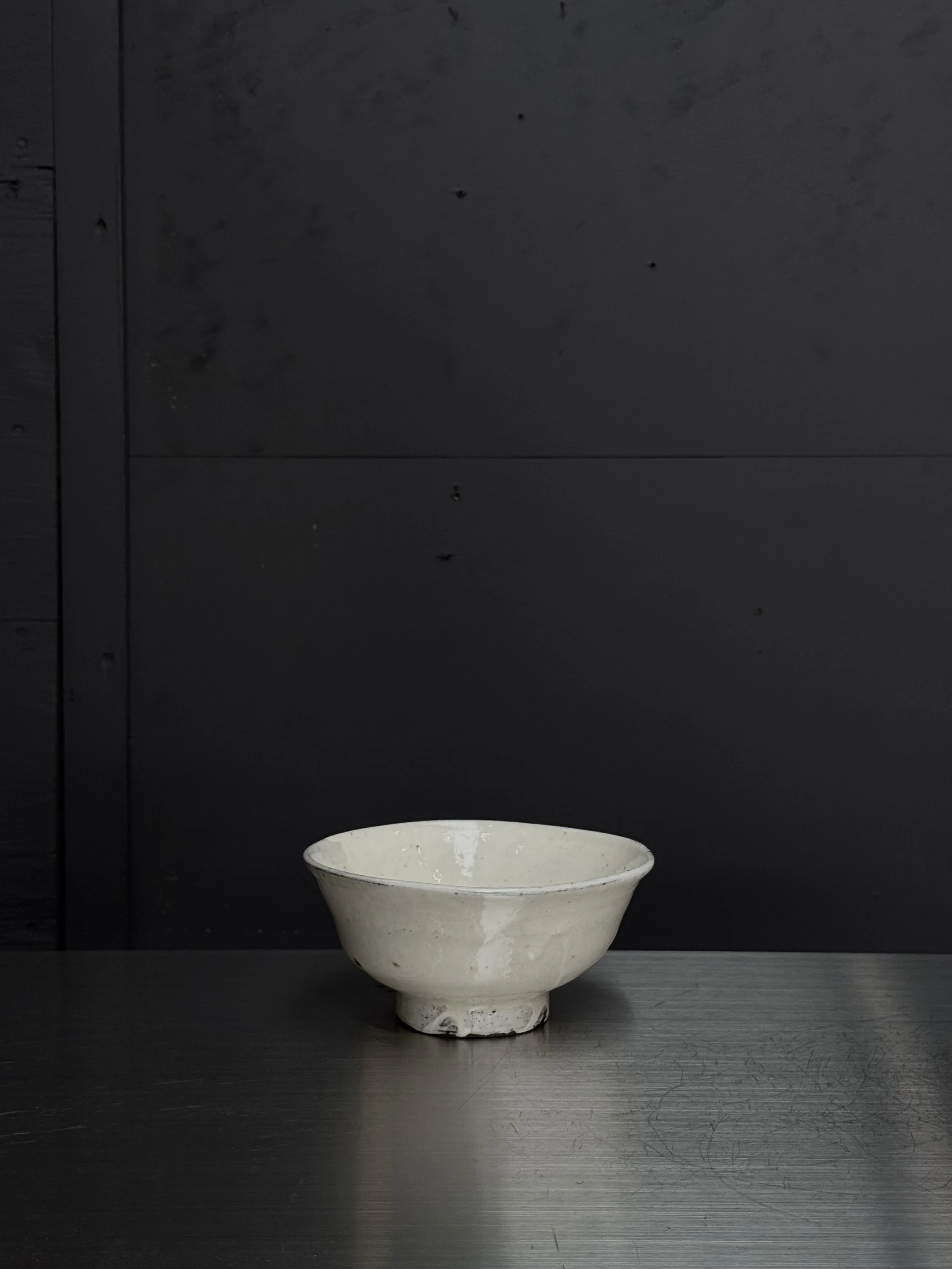Footed bowl