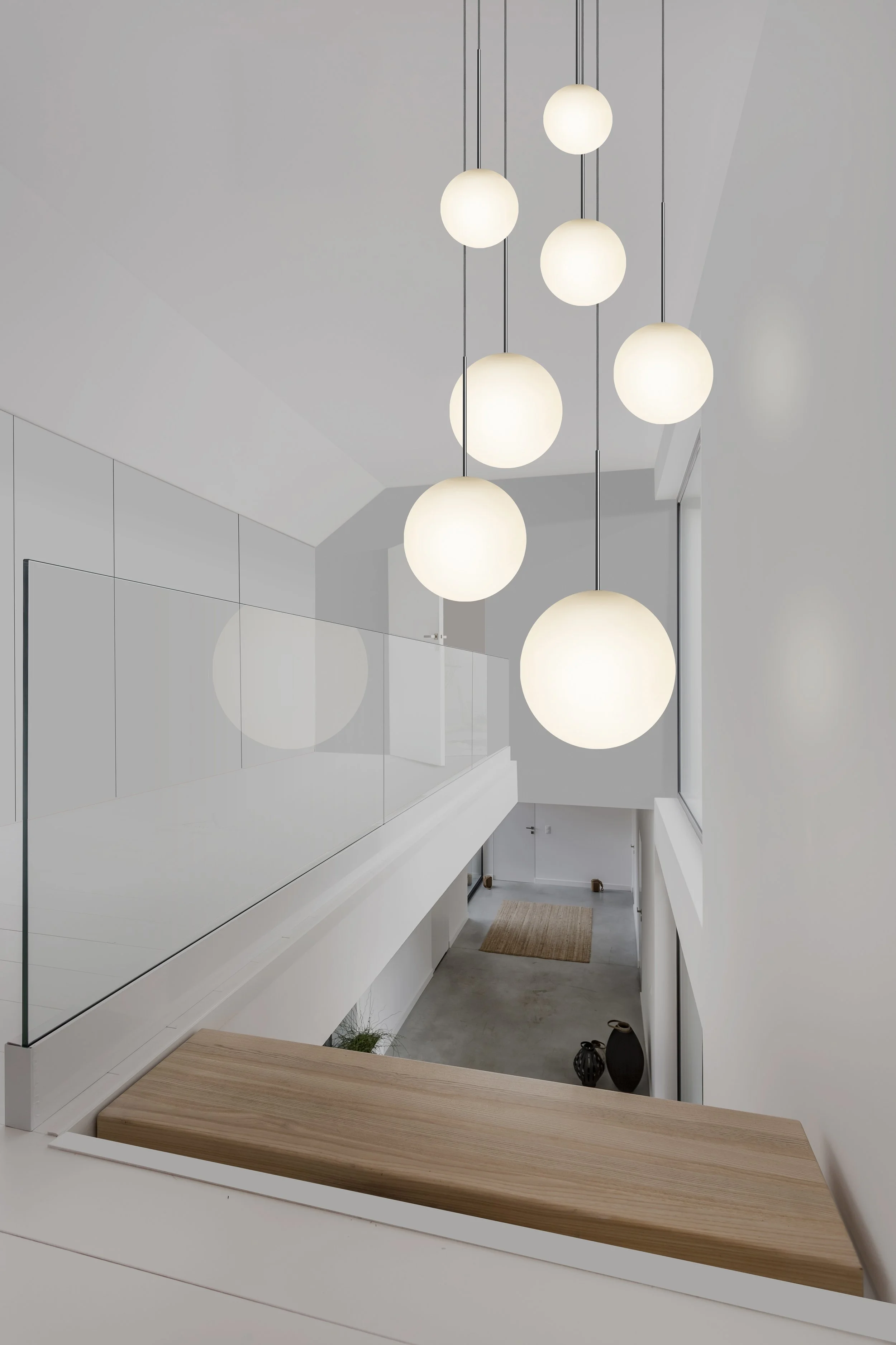 pablo-designs-bola-pendant-chandelier-environmental-stairway_300_download.JPG