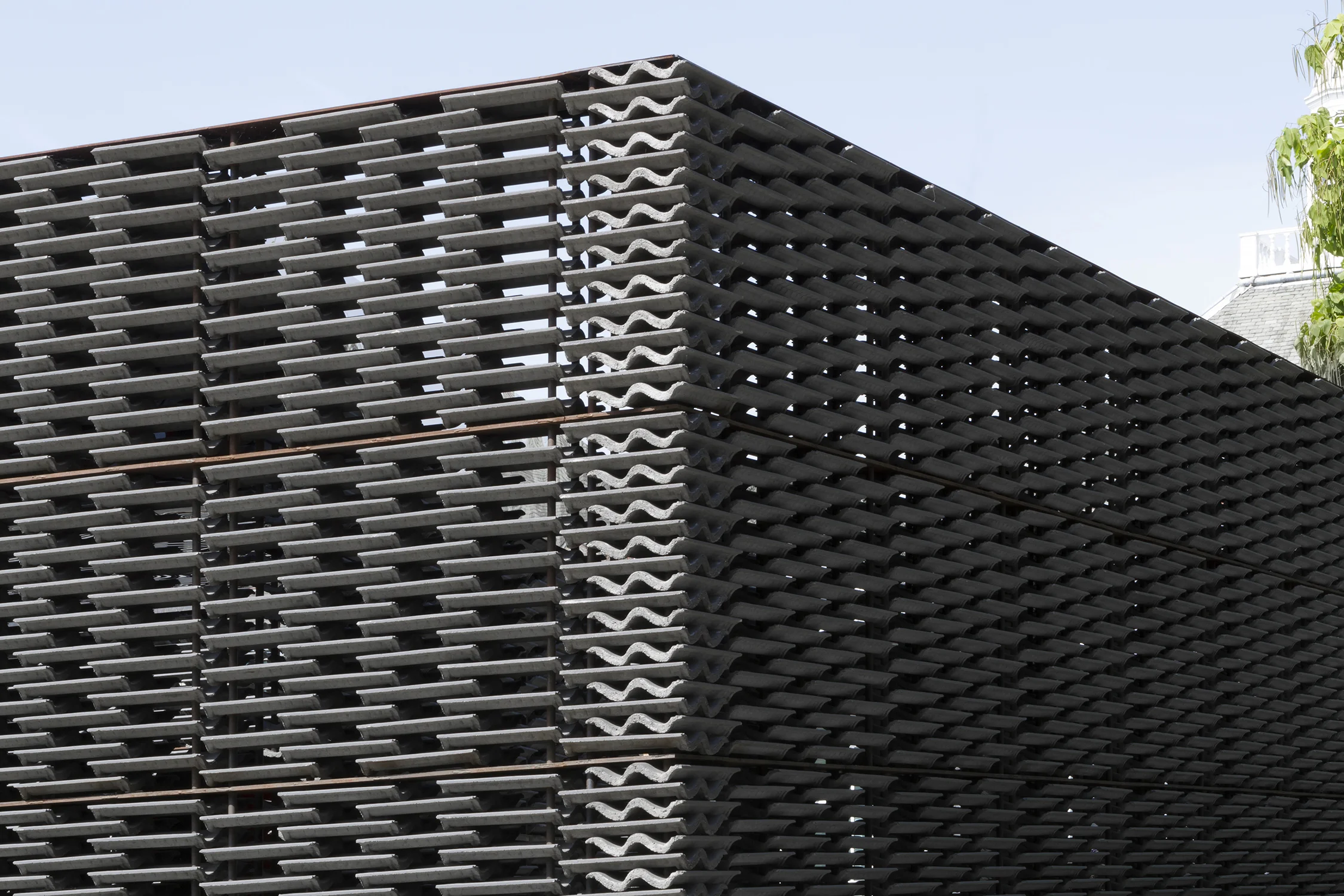 01_serpentinegallery_LR.jpg
