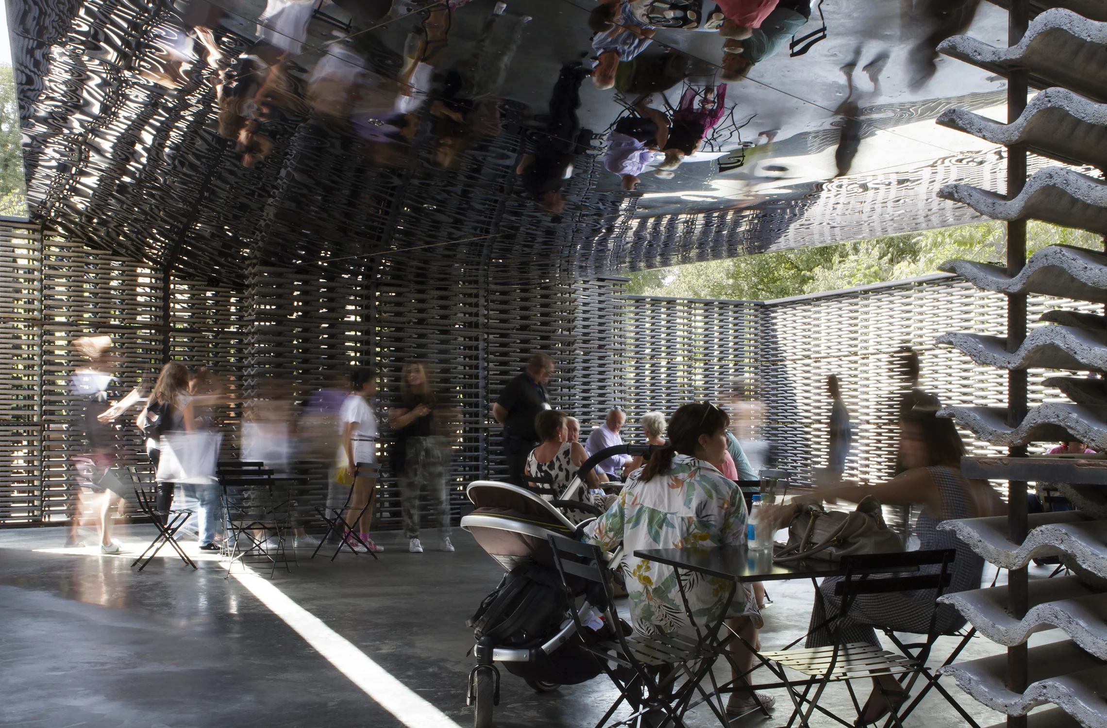 01_serpentinegallery_LR2.jpg