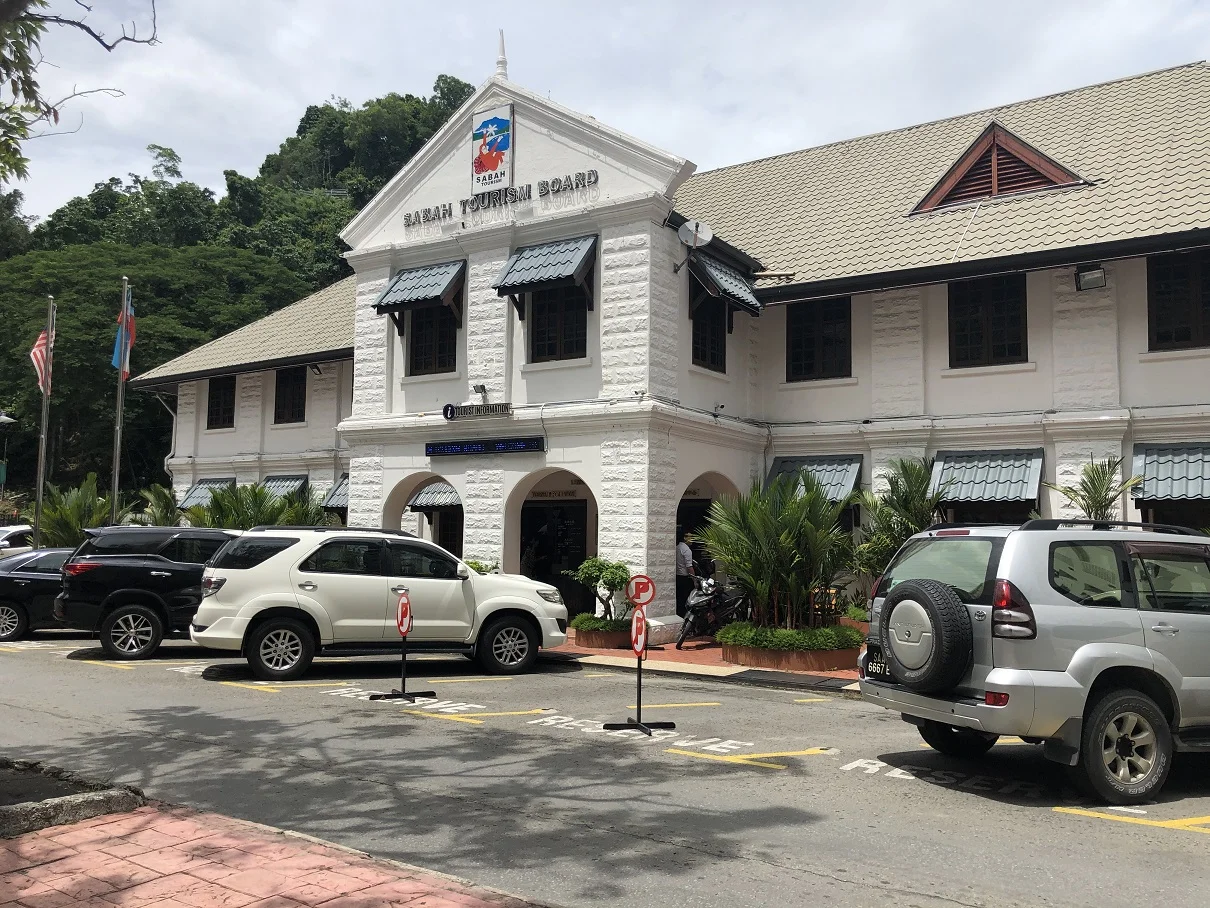 Top 20 fun things to enjoy in Kota Kinabalu! (Take the Heritage Walk)