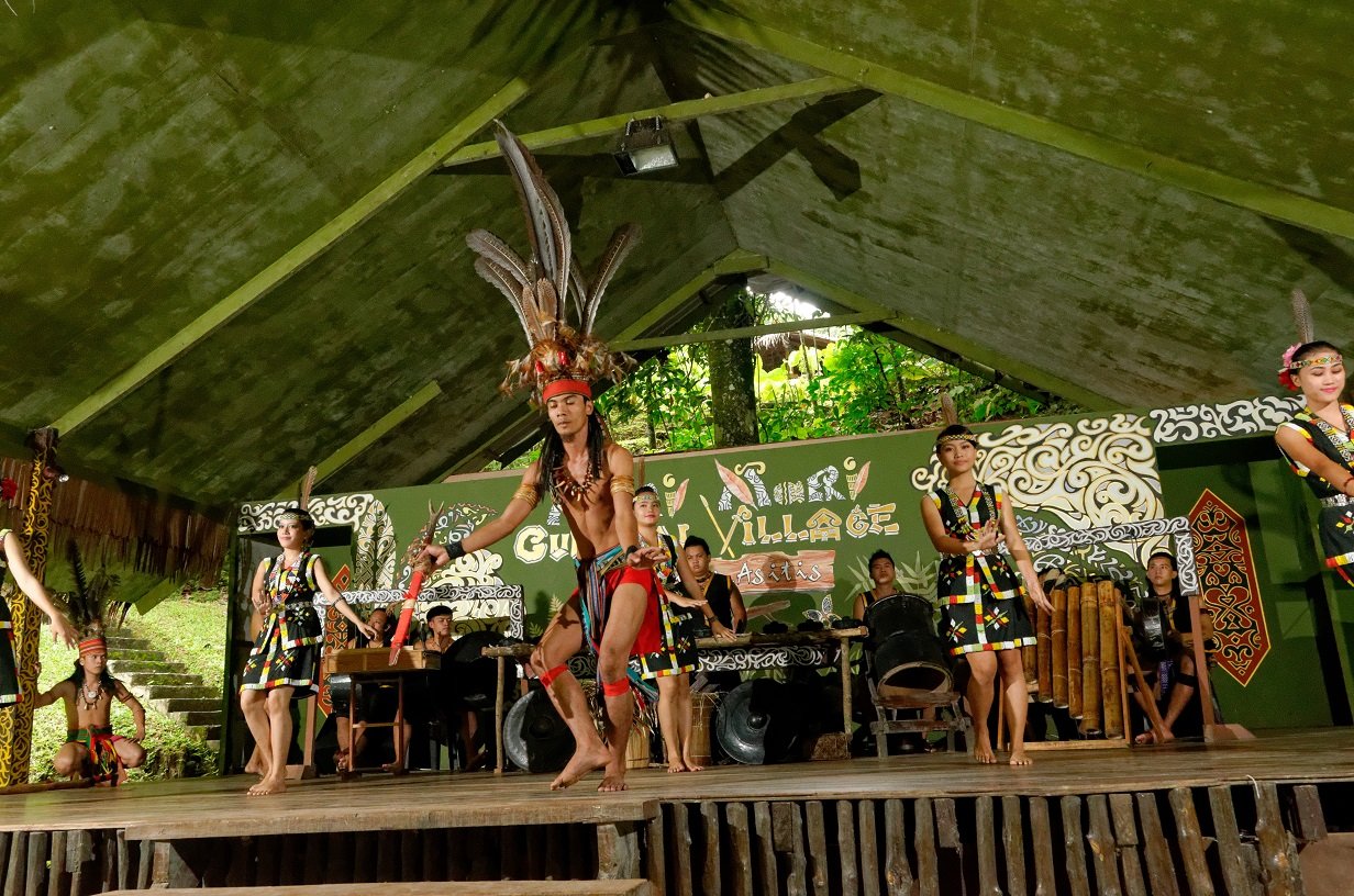 Traditional entertainment at Mari Mari Cultural Village