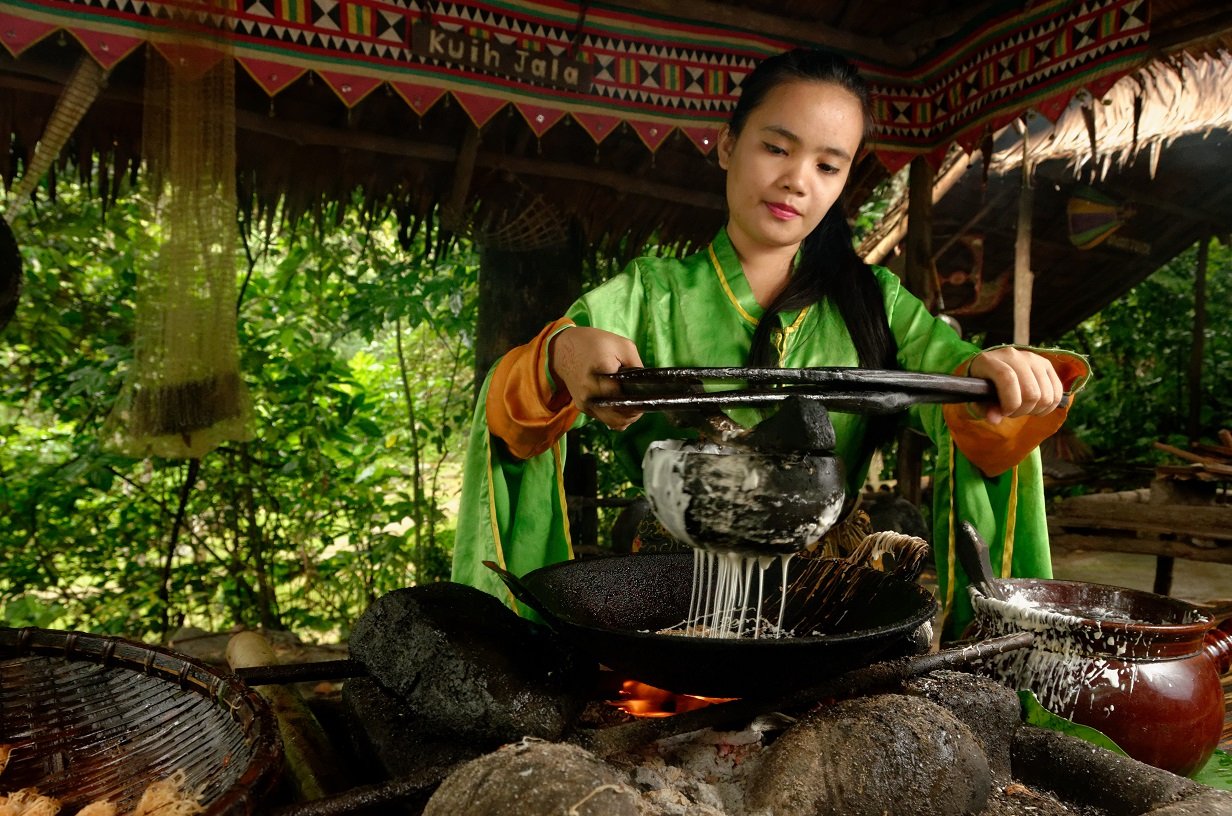 Traditional Cooking at Mari Mari Cultural Village