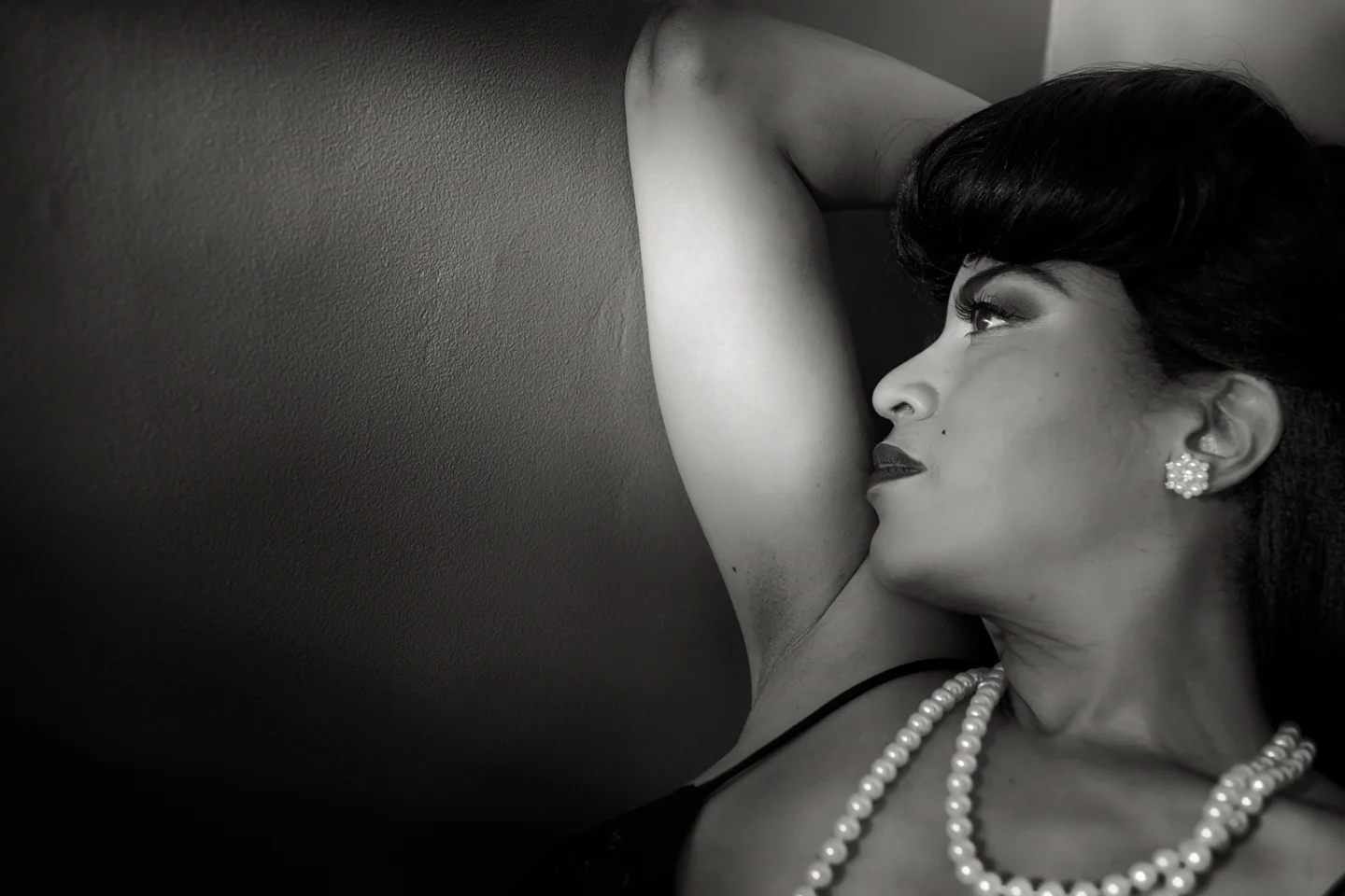 Model - Sheri Vintage Boudoir1045 FINAL.jpg