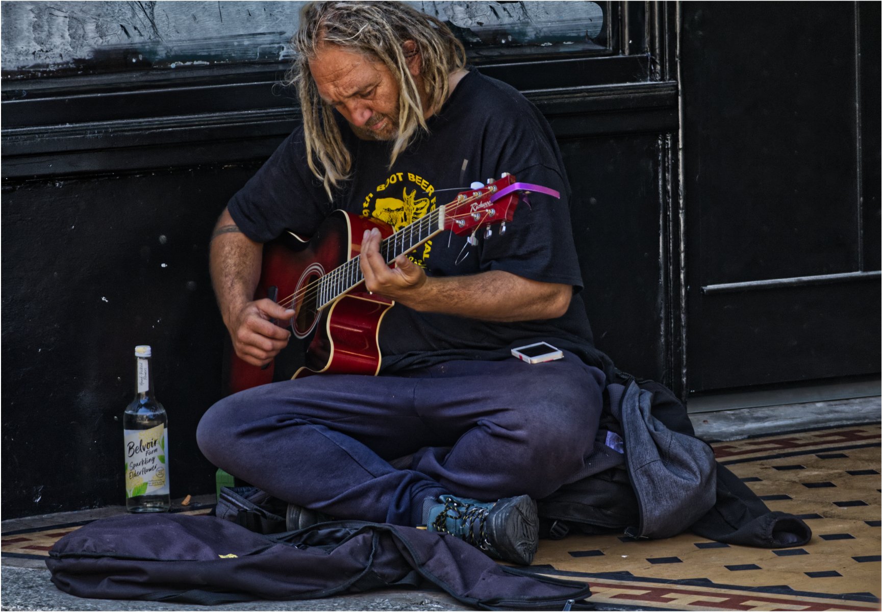 Street Entertainer by Colin Pascoe
