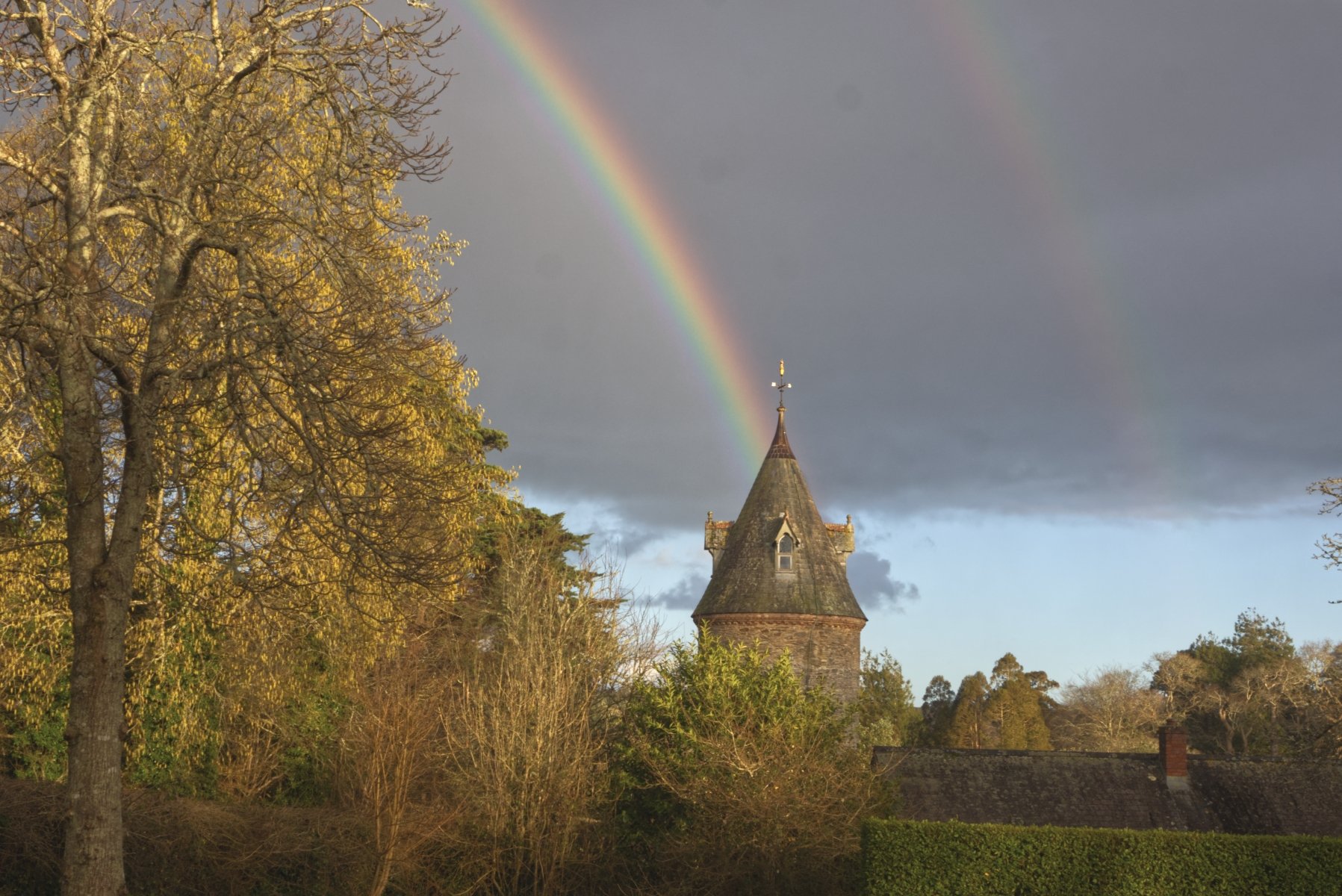 Somewhere over the rainbow by Colin Pascoe