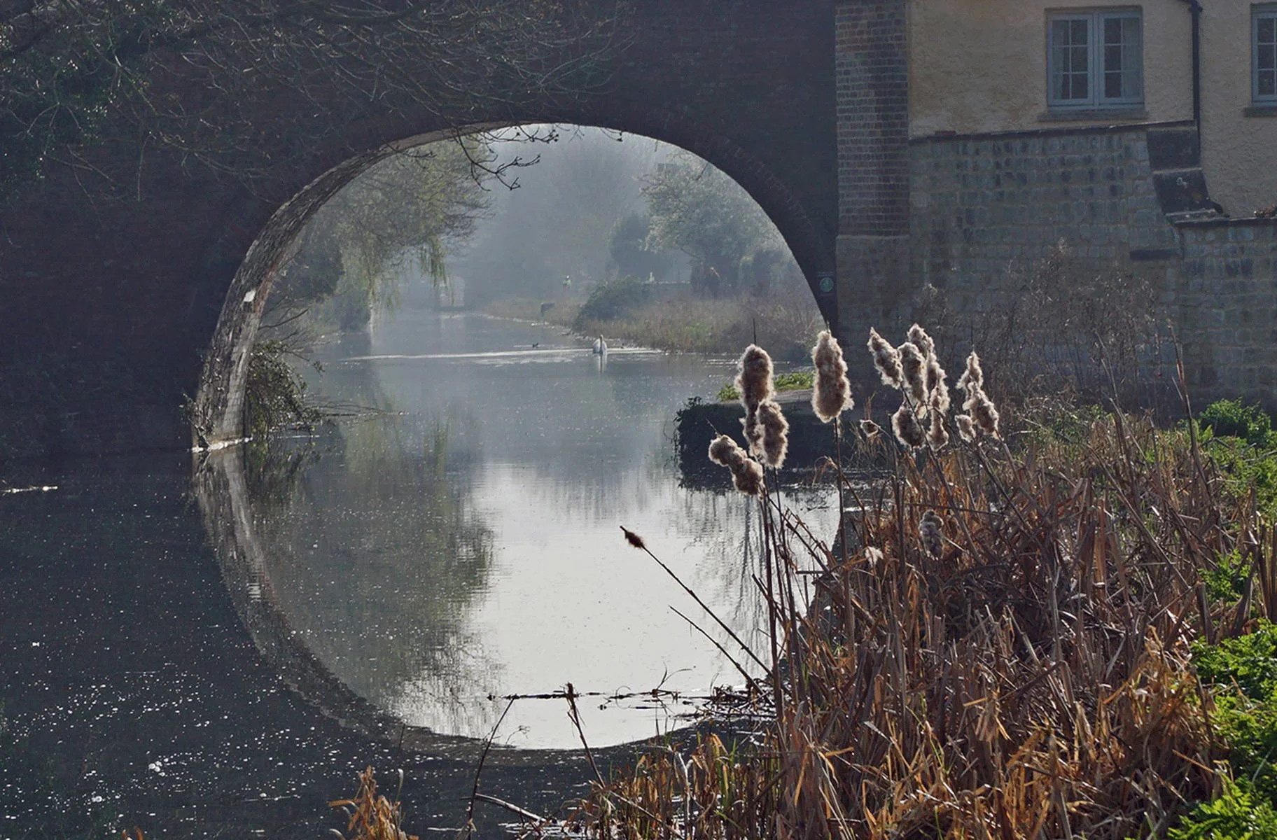 Along the Canal by Robert Thomas 18pts