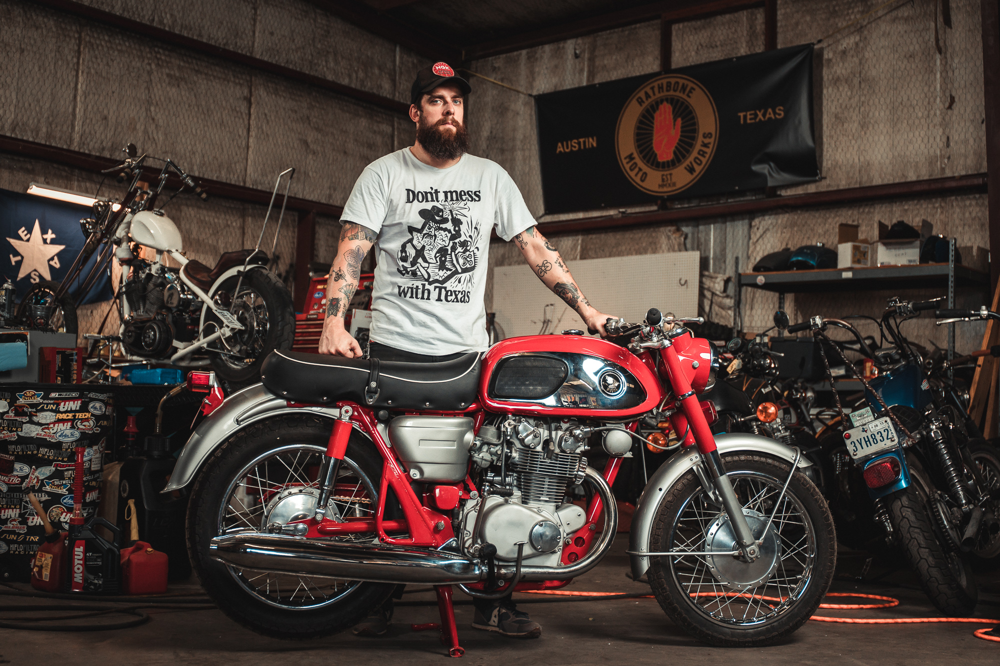2019-08-19_Rathbone_Motorworks_Tech_Gloves_0156.jpg