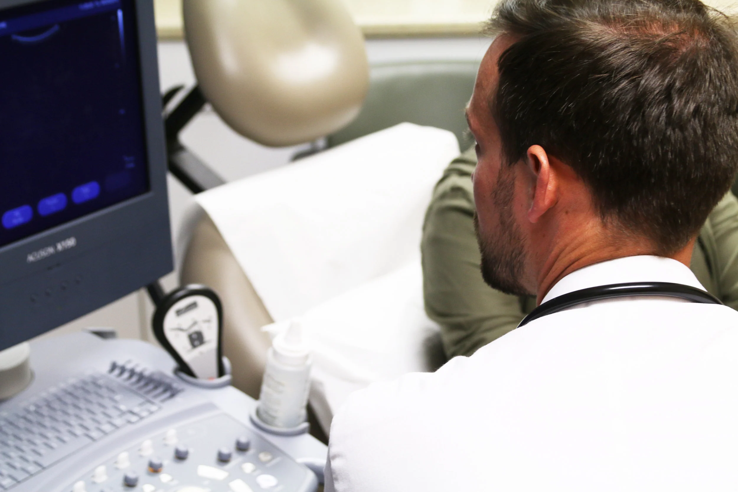 Doctor and medical equipment 