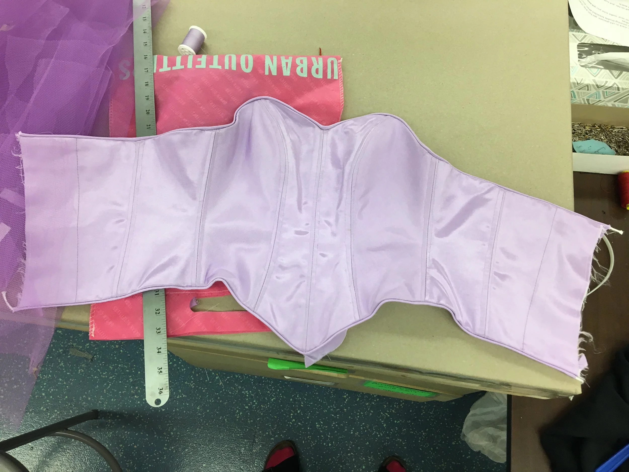 Bodice boned with piping