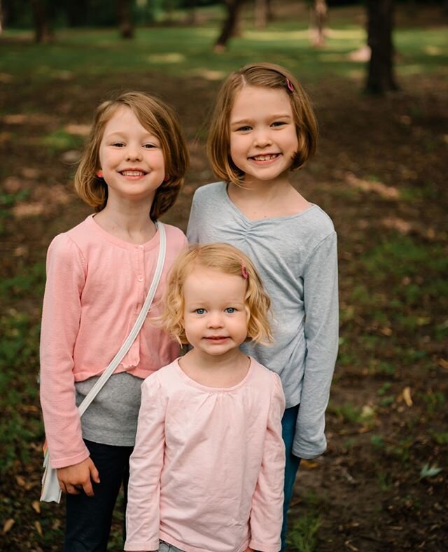 Sisters are the best friends!⁠
.⁠
.⁠
.⁠
. ⁠
#familytime #sistersgoals #sistersquad #sistersforever #sisterphotoshoot #sistersphotography #sistersphoto #bestclients #summersesion #family #daughter #smile #love #milestone #adorable #stopgrowingup #minn
