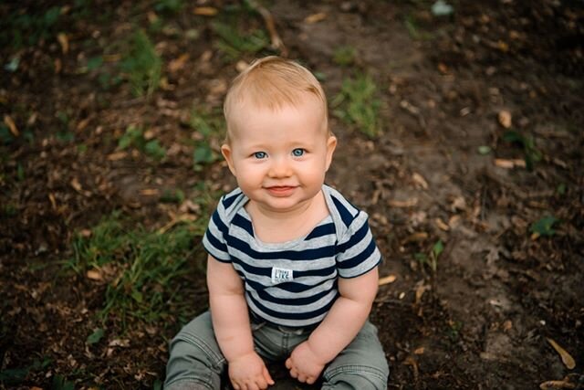 Baby of the family!⁠
.⁠
.⁠
.⁠
.⁠
#babyofthefamily #family #bestclients #summersesion #family #son #smile #love #milestone #littleboy #adorable #stopgrowingup #minnesotaphotographer #sohappy #babymodel #babieswithstyle #naturallyperfectkids #slowdown 