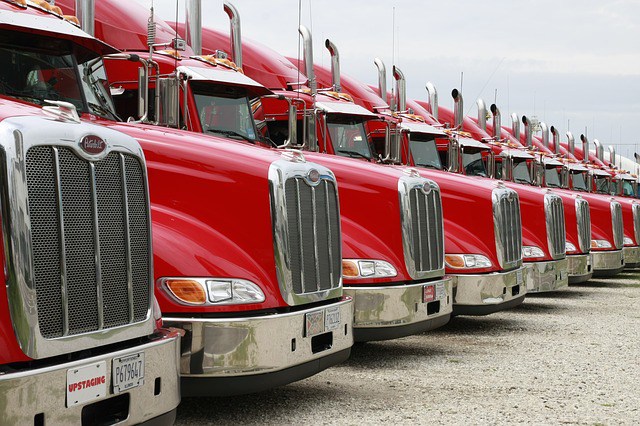 self-driving-trucks.jpeg
