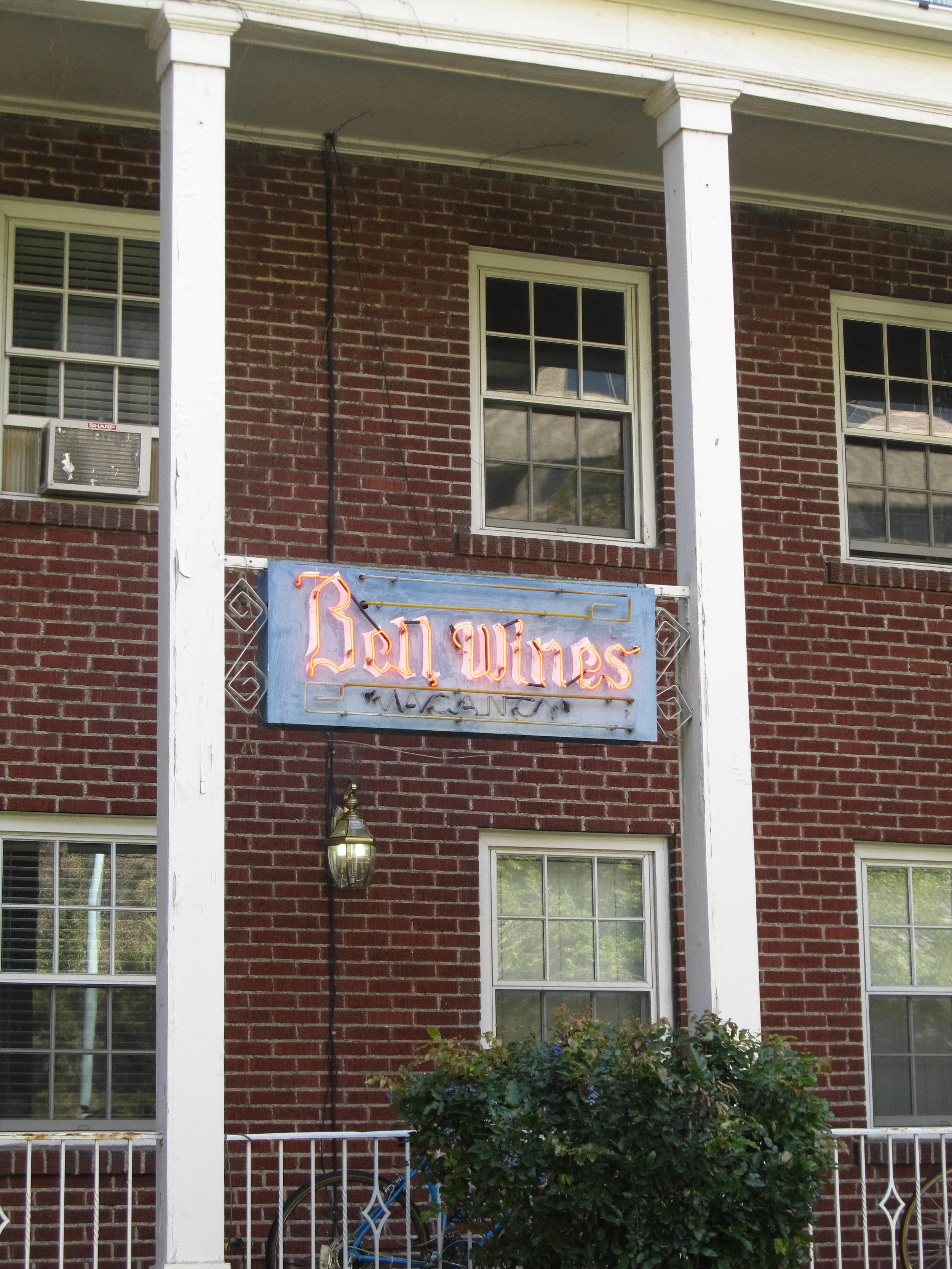 Bell Wines 5.JPG