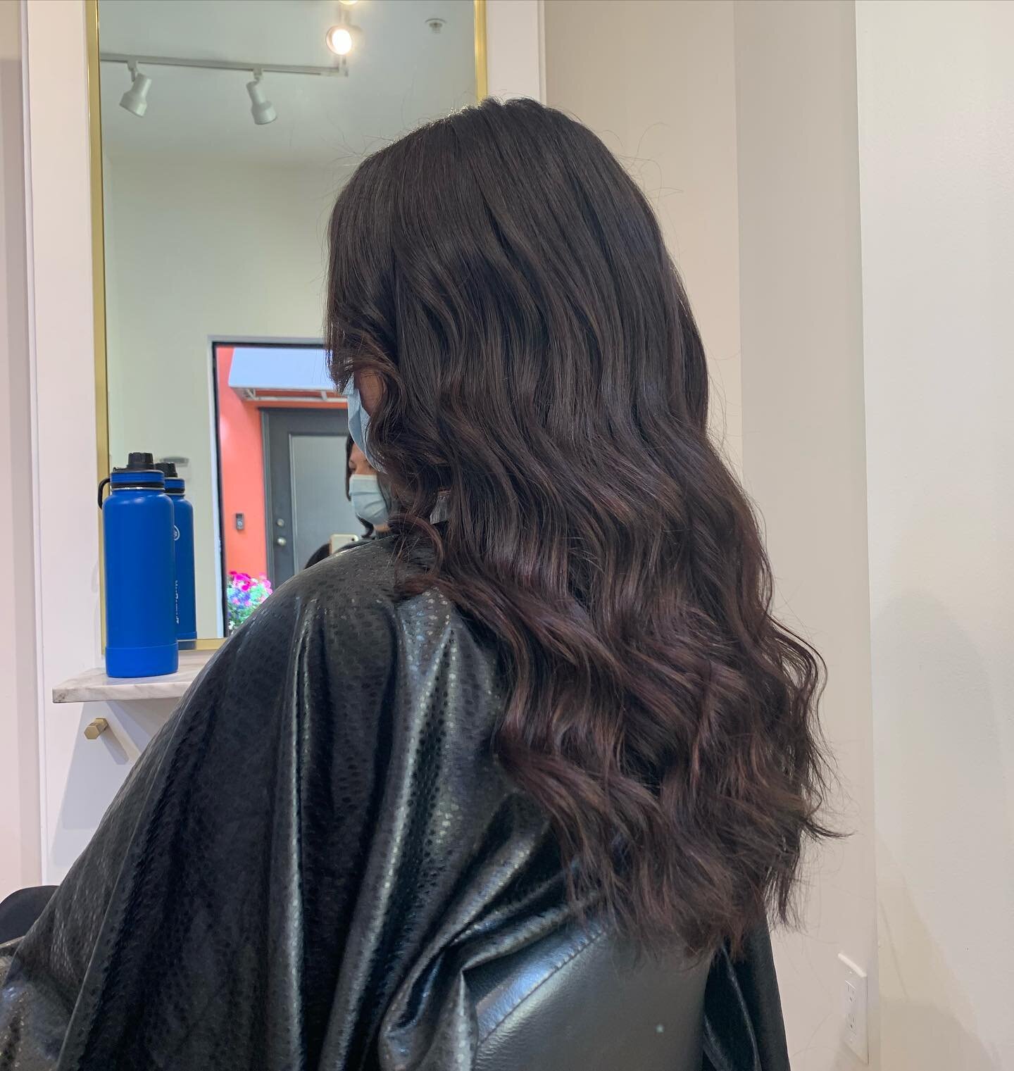 Medium Ash Brown Corrective Colour by Stephanie 💕 Swipe for Before 
@aveda @avedacanada #yyj #hairday #ashbrownhair #aveda #avedacanada #haircuts #yyjhair #yyjsalon #yyjhairstylist #yyjhaircut #hair #foiliage #colorcorrection #colourcorrection #brun